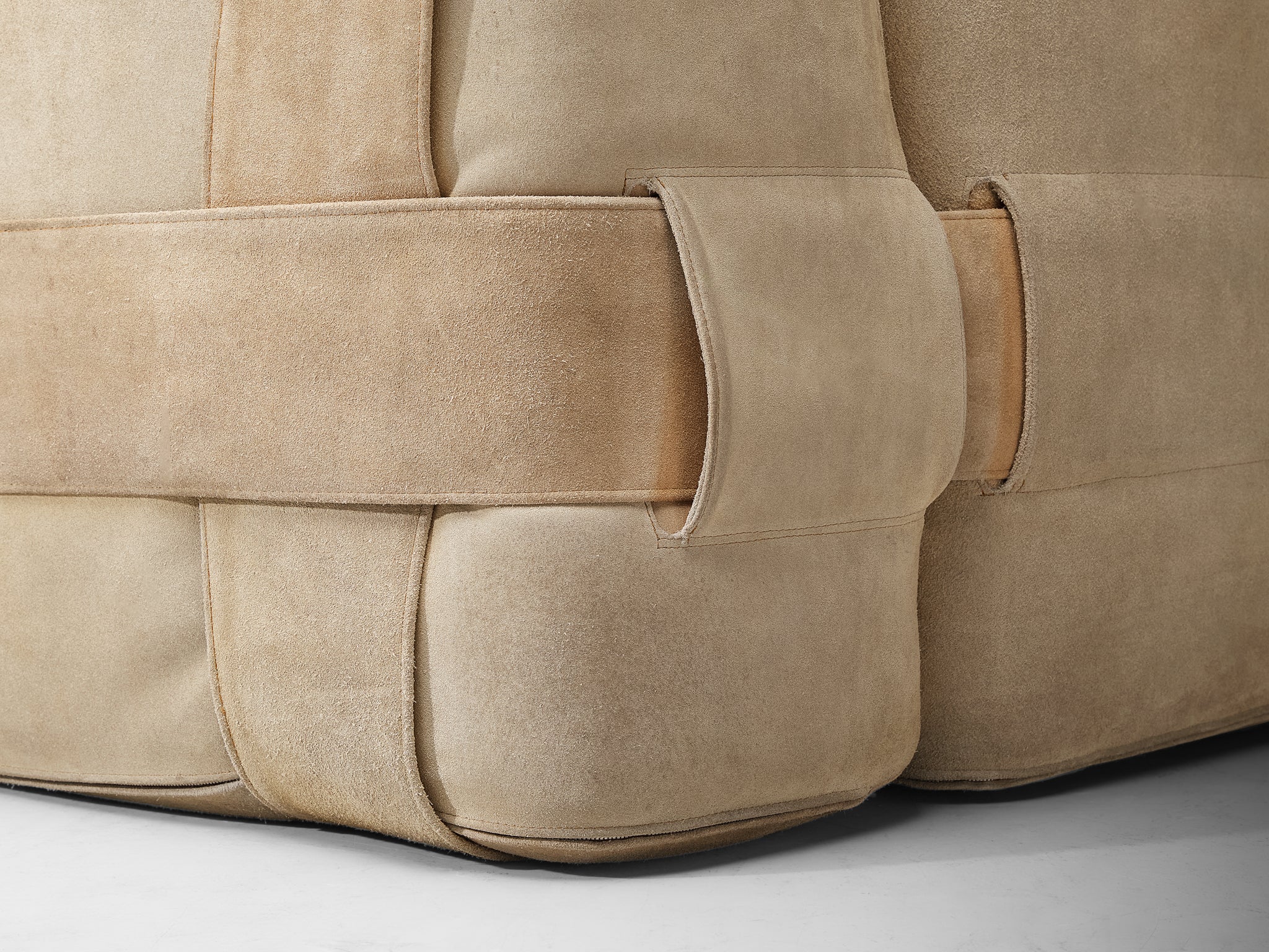 Mario Bellini for Cassina Pair of 'Quartet' Lounge Chairs in Beige Suede Seating Morentz