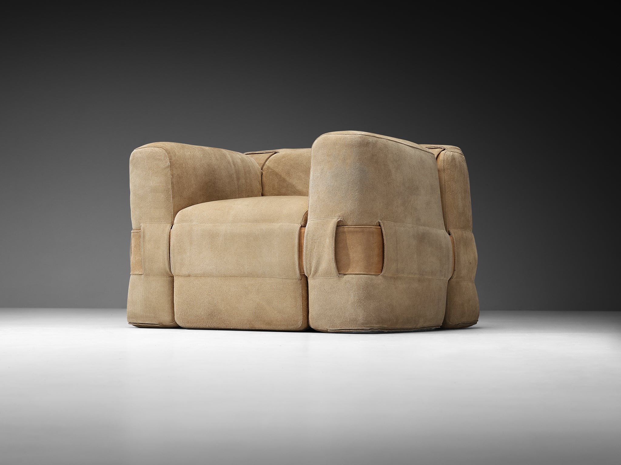 Mario Bellini for Cassina Pair of 'Quartet' Lounge Chairs in Beige Suede Seating Morentz