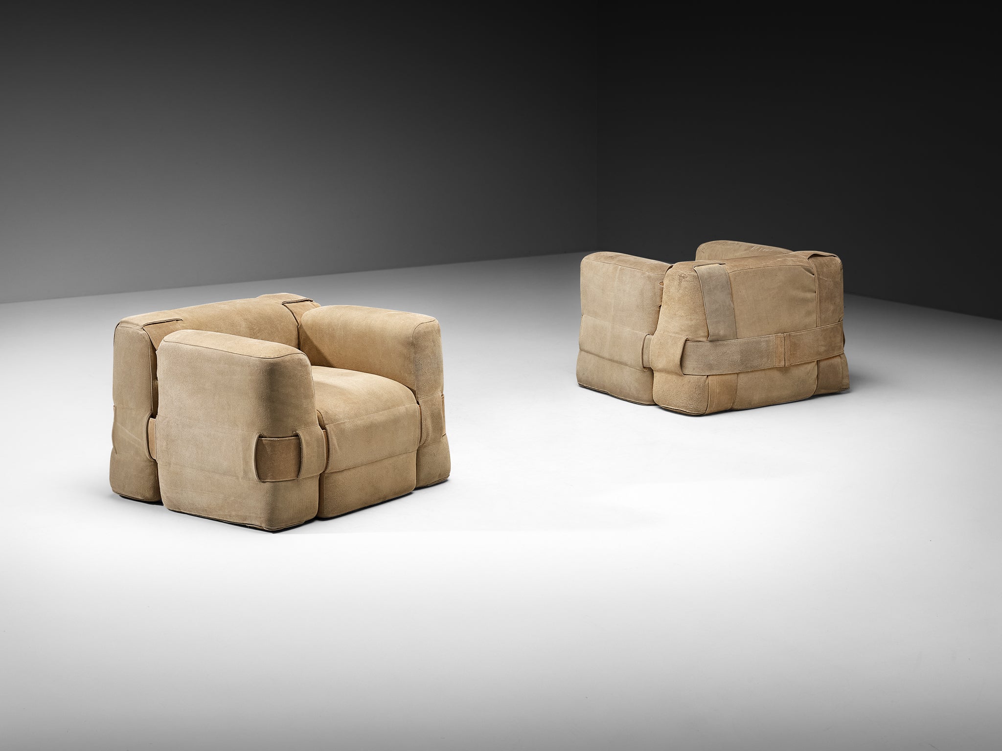 Mario Bellini for Cassina Pair of 'Quartet' Lounge Chairs in Beige Suede Seating Morentz
