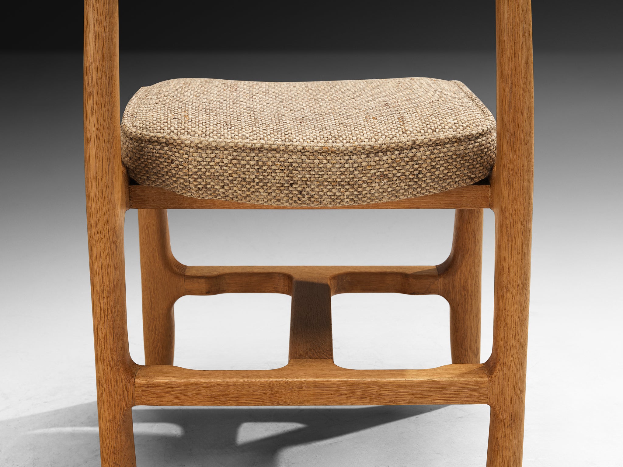 Guillerme & Chambron Set of Four 'Véronique' Dining Chairs in Solid Oak Seating Morentz