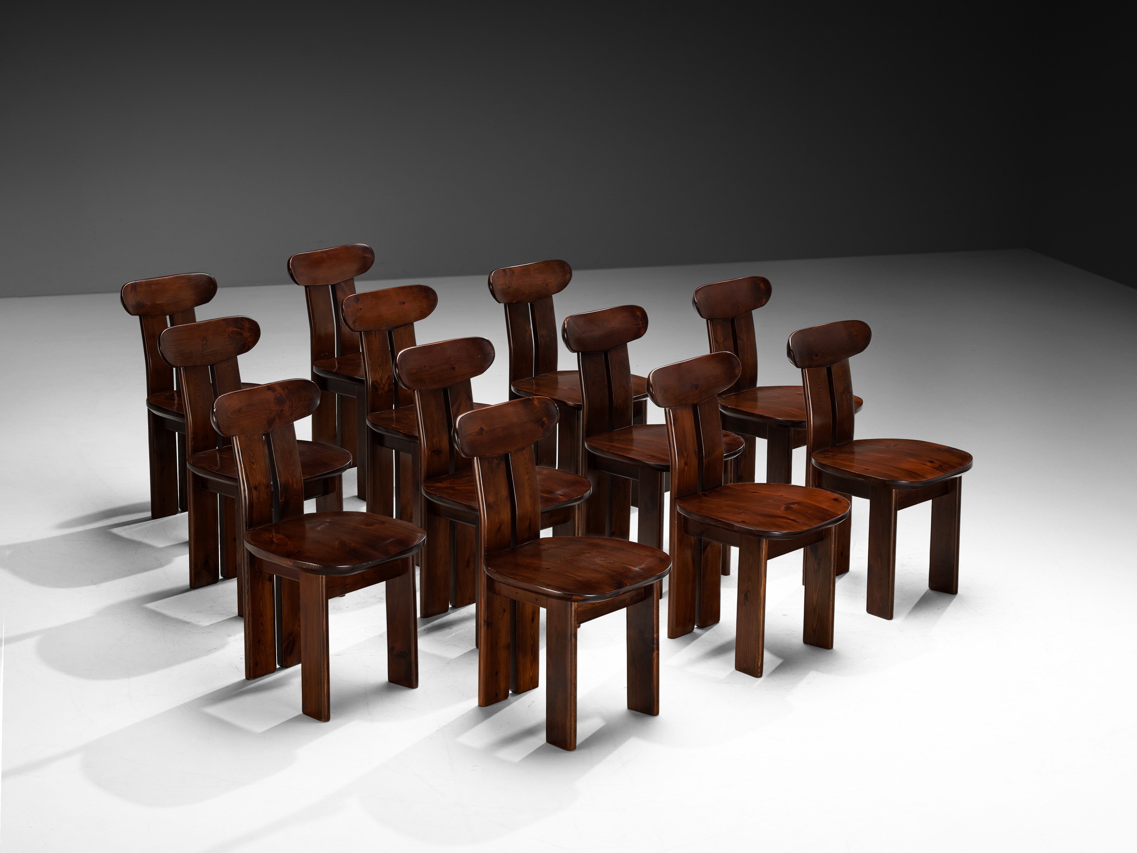 1970s Post-Modern Italian Set of Twelve Dining Chairs in Pine Seating Morentz