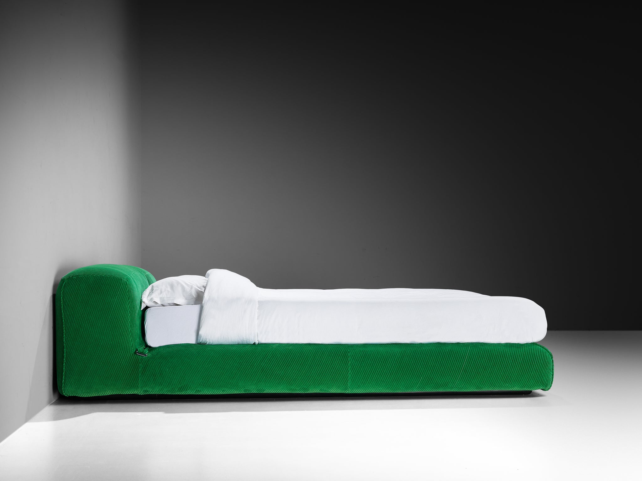 Rare Mario Bellini for Cassina 'Le Mura' King Bed in Vibrant Green Corduroy More Furniture and Collectibles Morentz