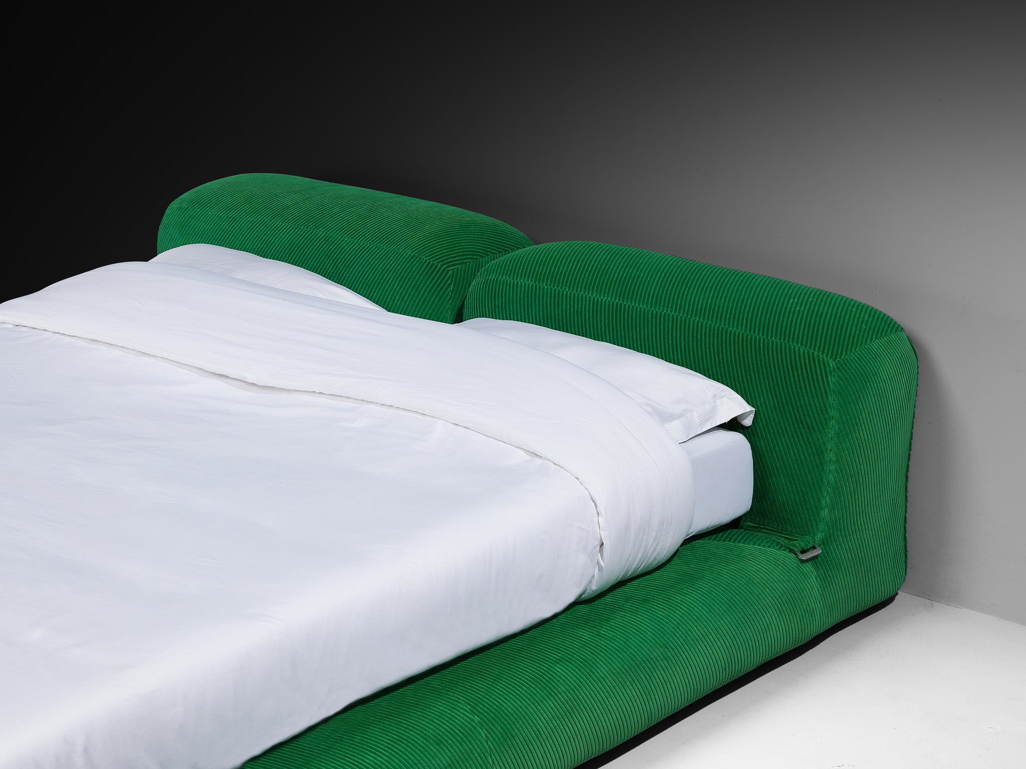Rare Mario Bellini for Cassina 'Le Mura' King Bed in Vibrant Green Corduroy More Furniture and Collectibles Morentz