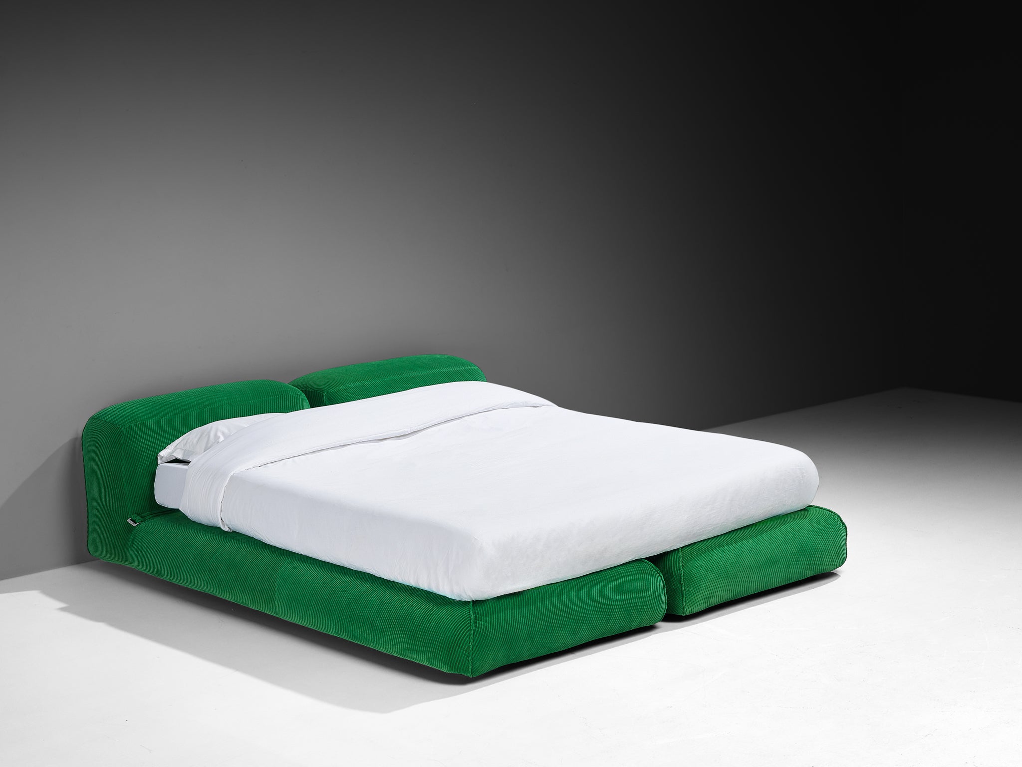 Rare Mario Bellini for Cassina 'Le Mura' King Bed in Vibrant Green Corduroy More Furniture and Collectibles Morentz