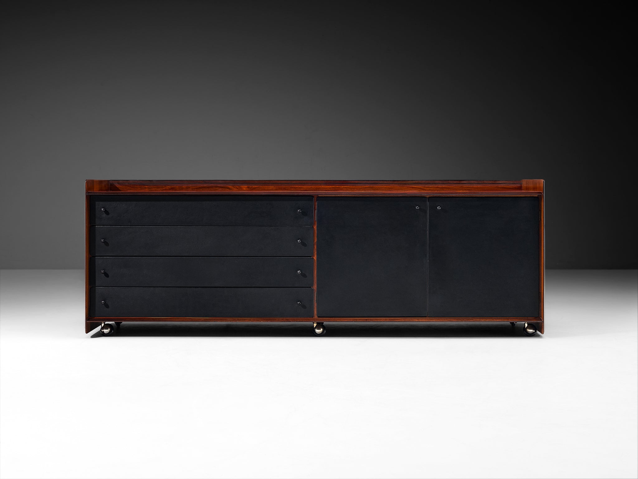 Afra & Tobia Scarpa for Maxalto 'Artona' Chest of Drawers in Black Leather and Walnut Case pieces and storage cabinets Morentz