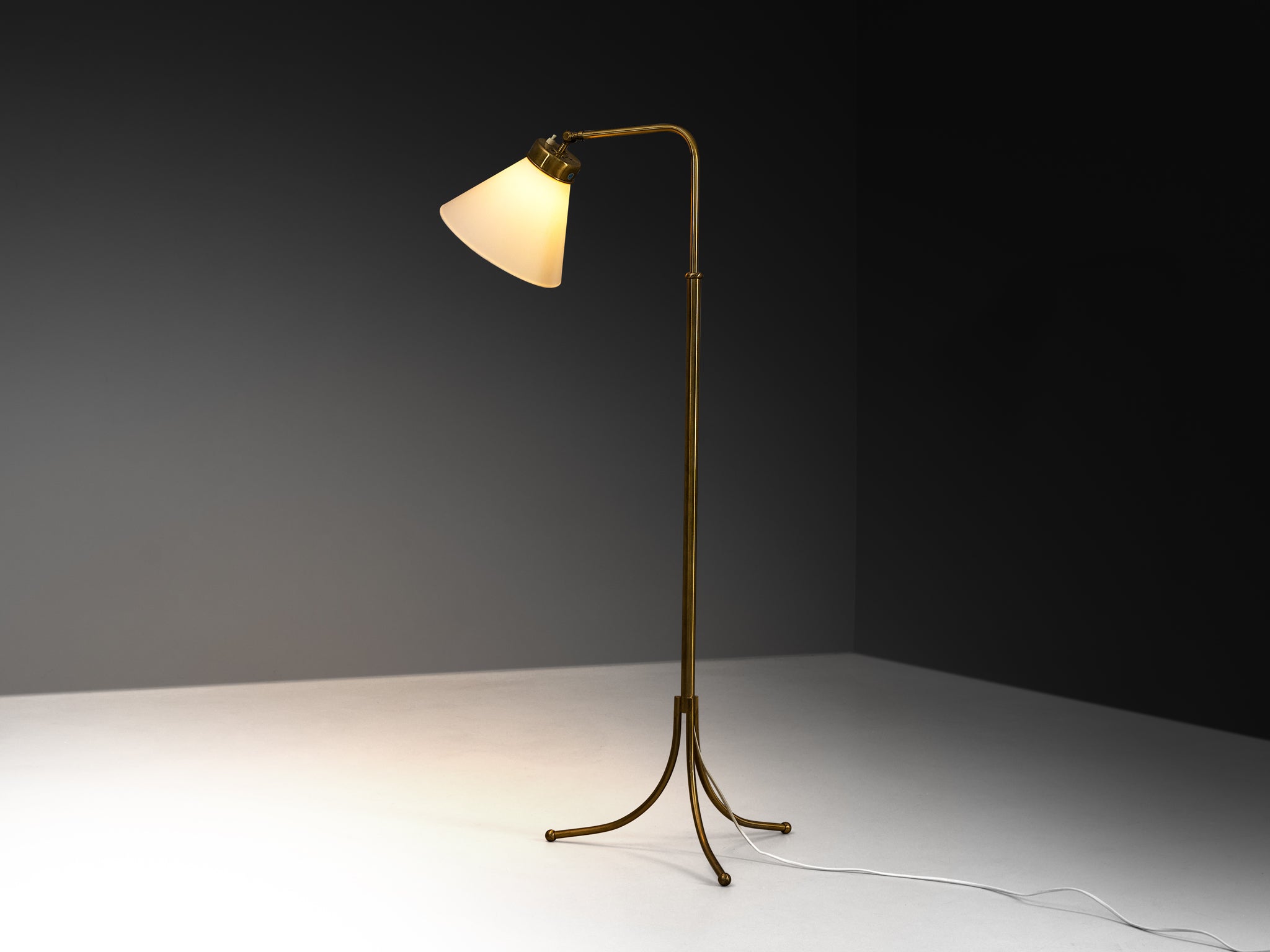 Early Edition Josef Frank for Svenskt Tenn '1842' Floor Lamp in Brass Lighting Morentz