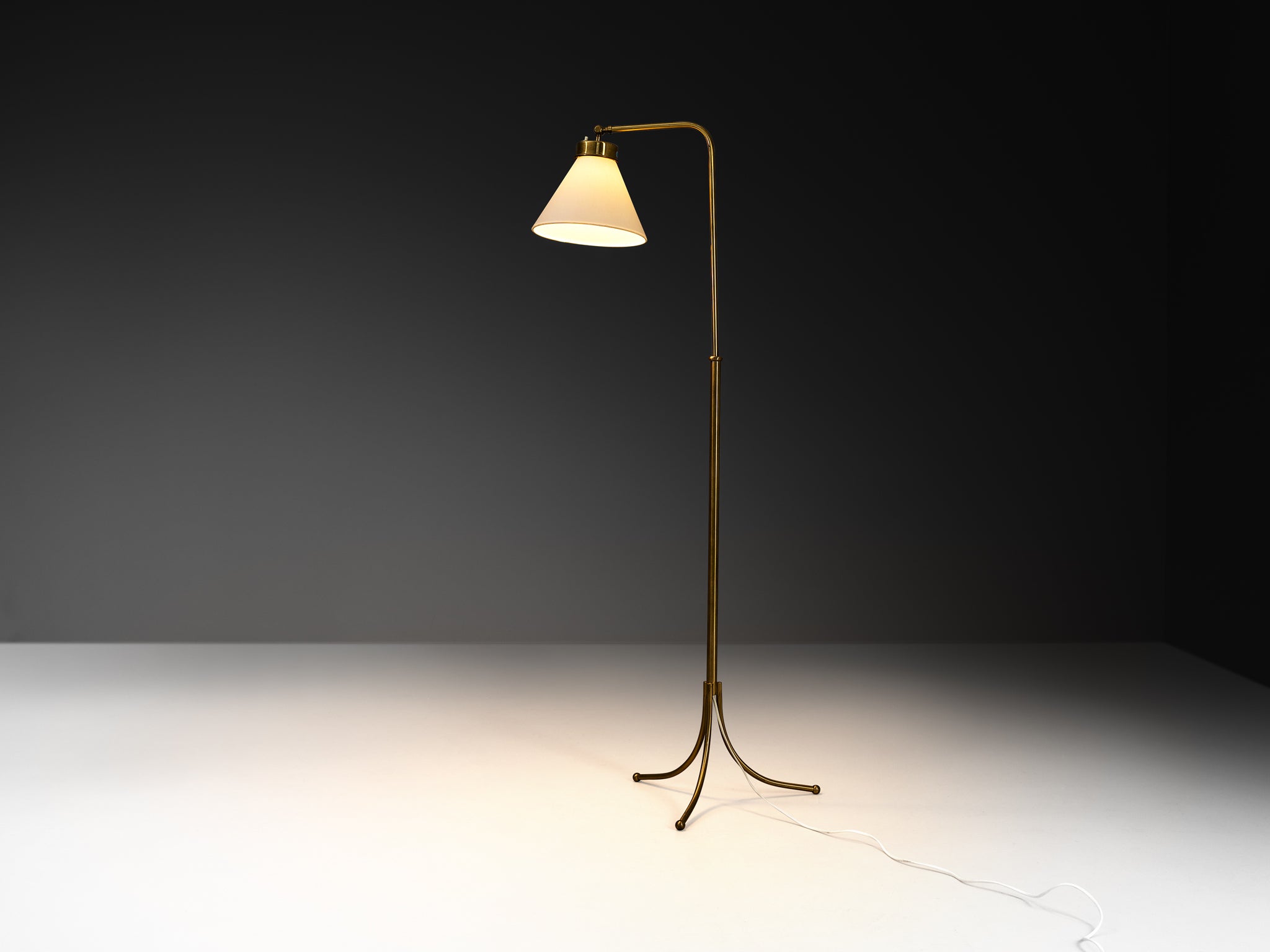 Early Edition Josef Frank for Svenskt Tenn '1842' Floor Lamp in Brass Lighting Morentz