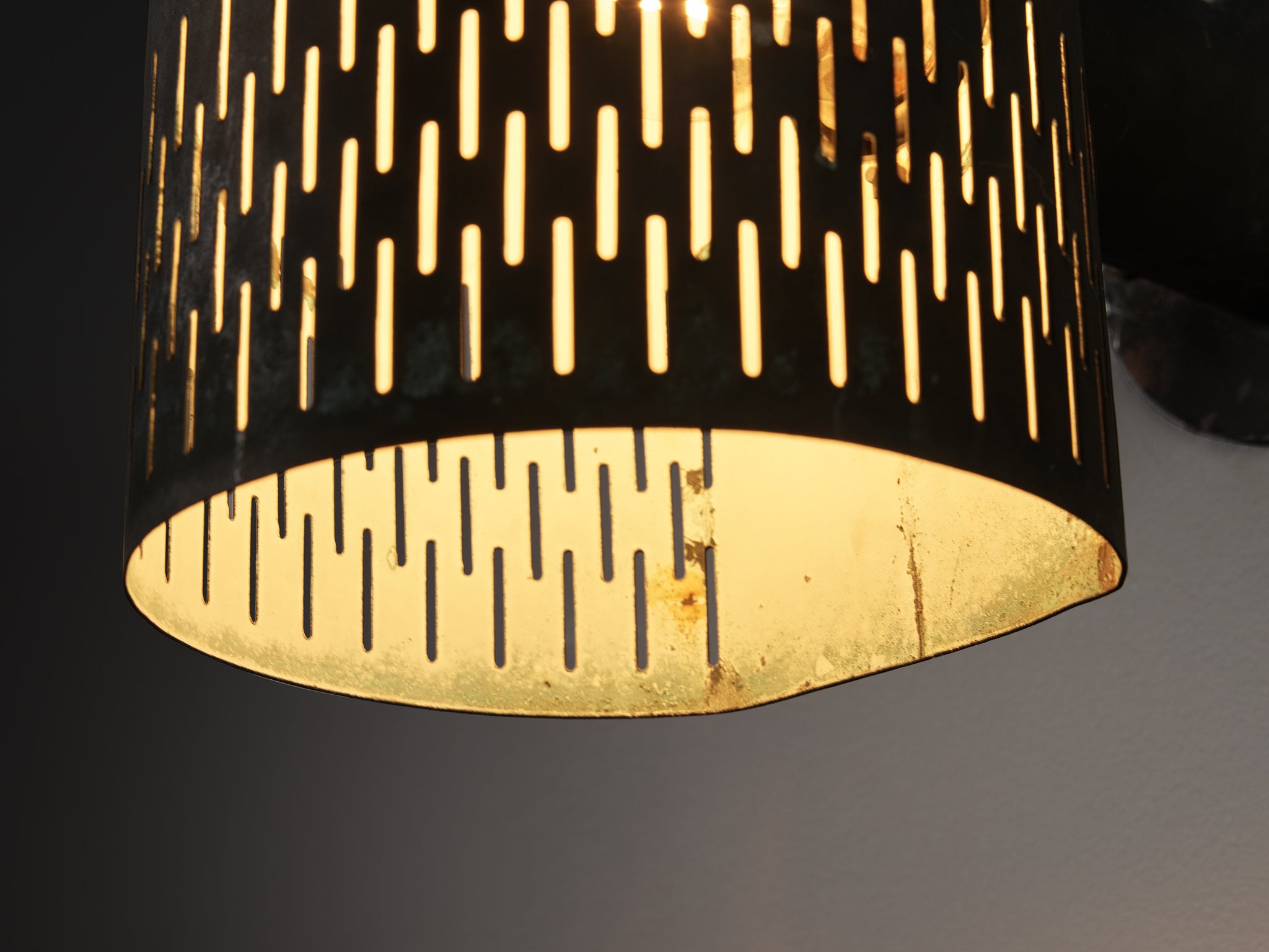 Hans Bergström for Ateljé Lyktan '1040/1070-U' Wall Light in Copper Lighting Morentz
