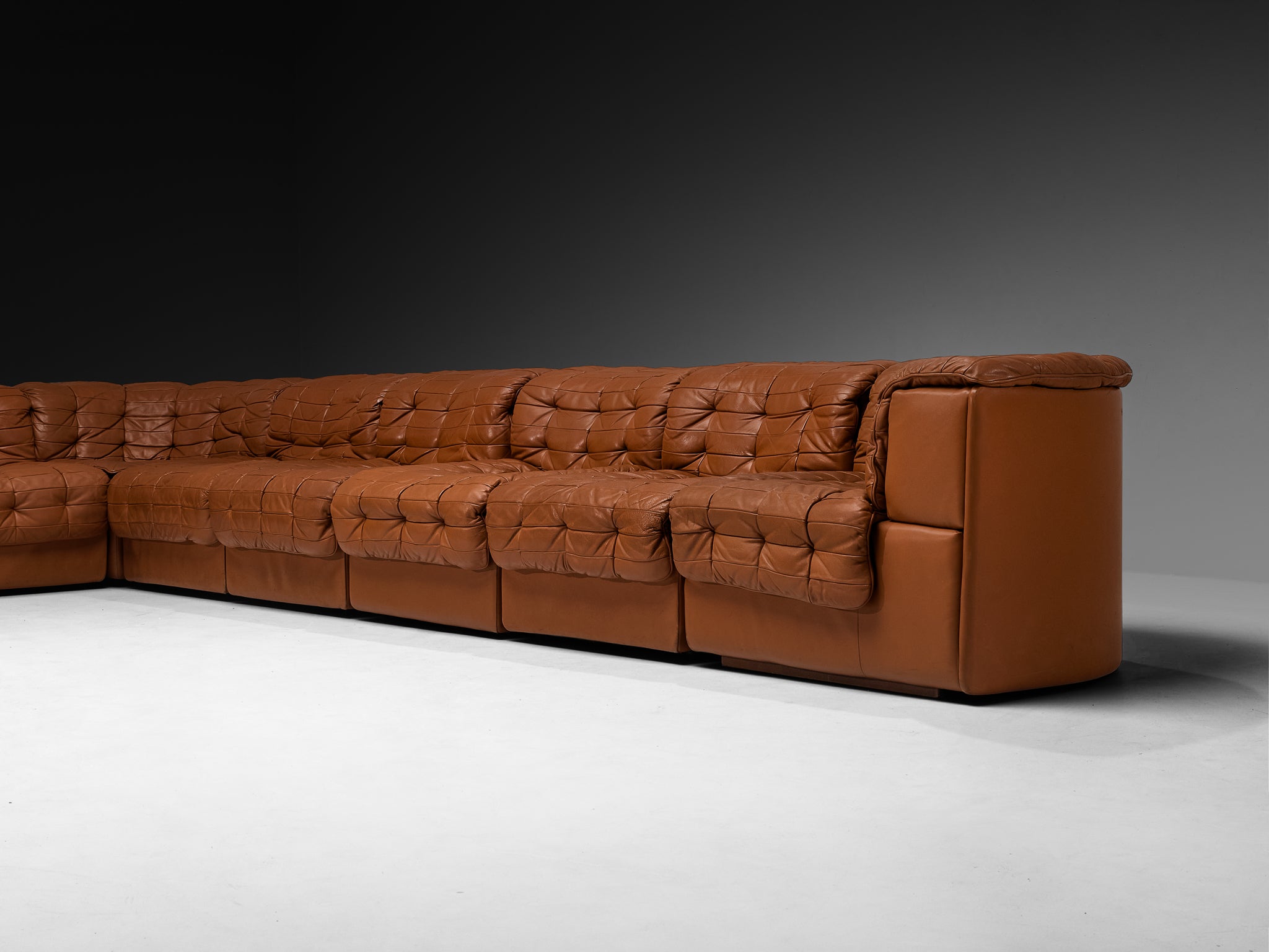 Rare Large-Scale De Sede DS 11 Modular Sofa Consisting of Sixteen Elements Seating Morentz