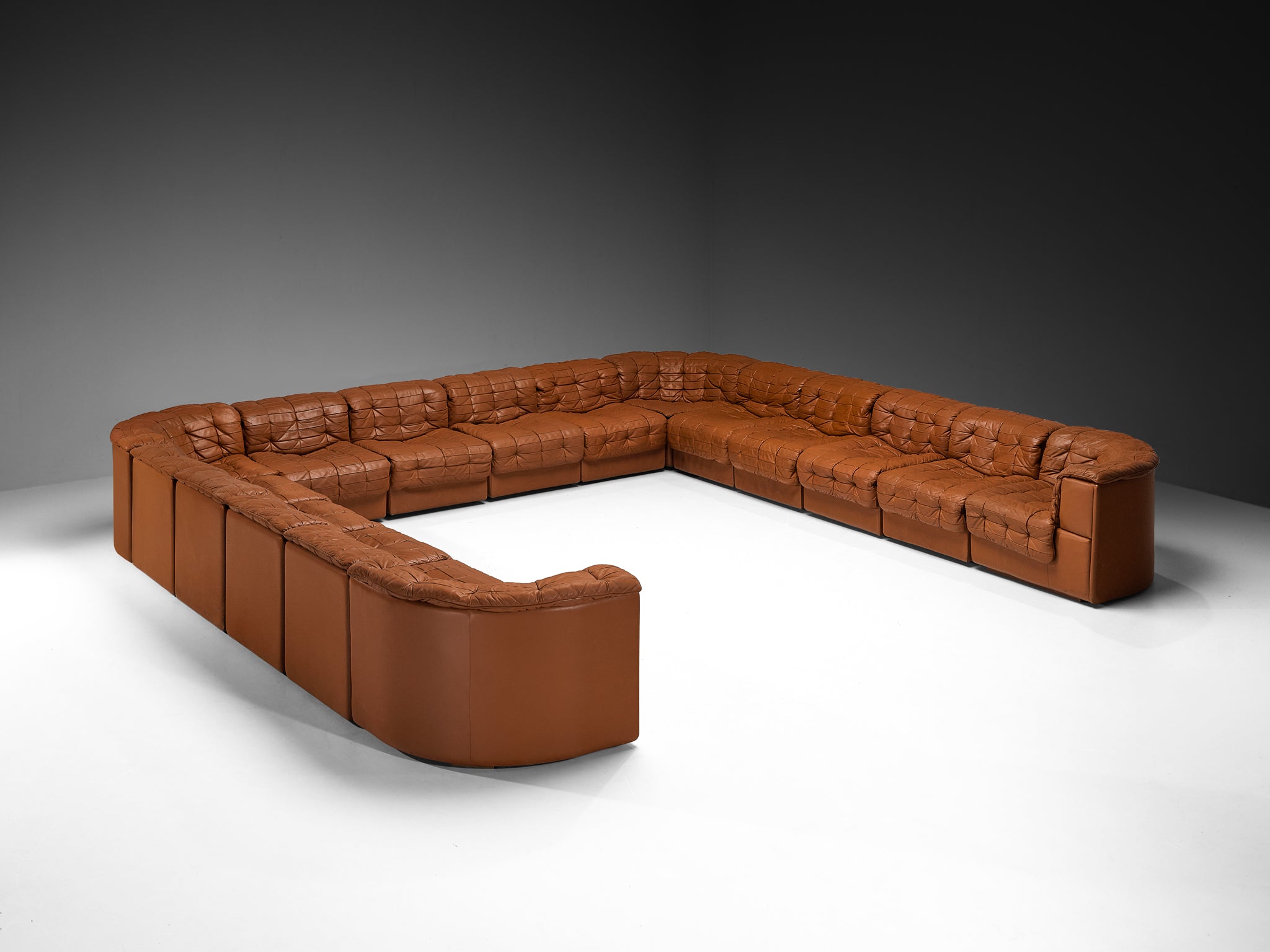 Rare Large-Scale De Sede DS 11 Modular Sofa Consisting of Sixteen Elements Seating Morentz