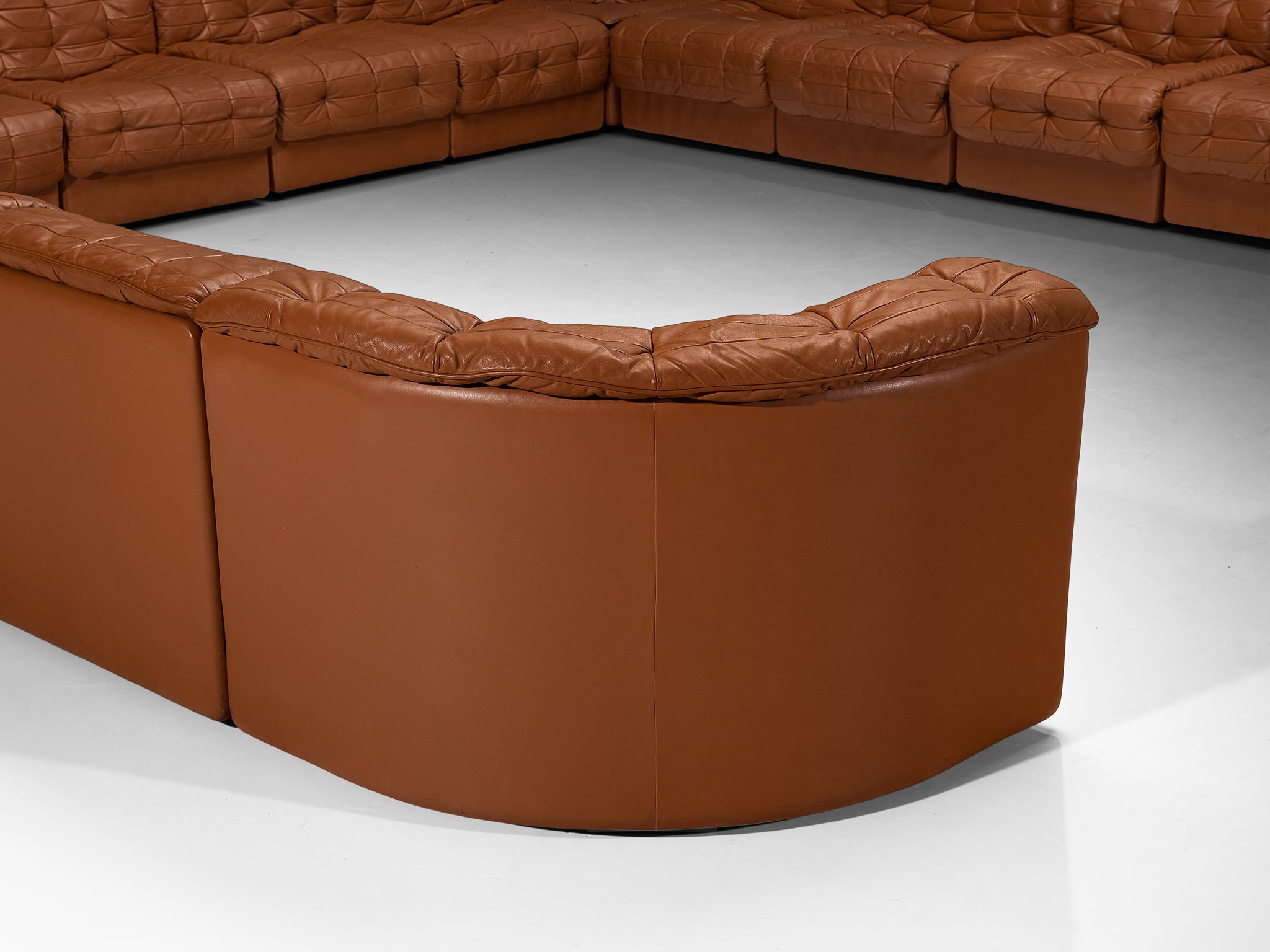 Rare Large-Scale De Sede DS 11 Modular Sofa Consisting of Sixteen Elements Seating Morentz