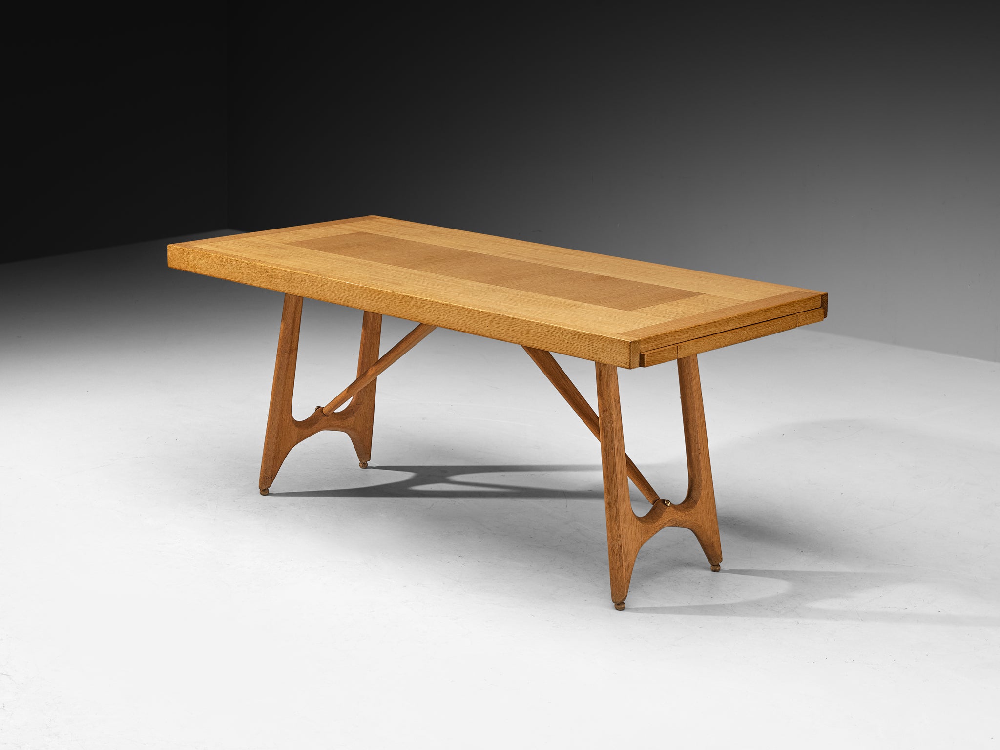 Guillerme & Chambron Extendable Dining Table in Solid Oak Tables Morentz