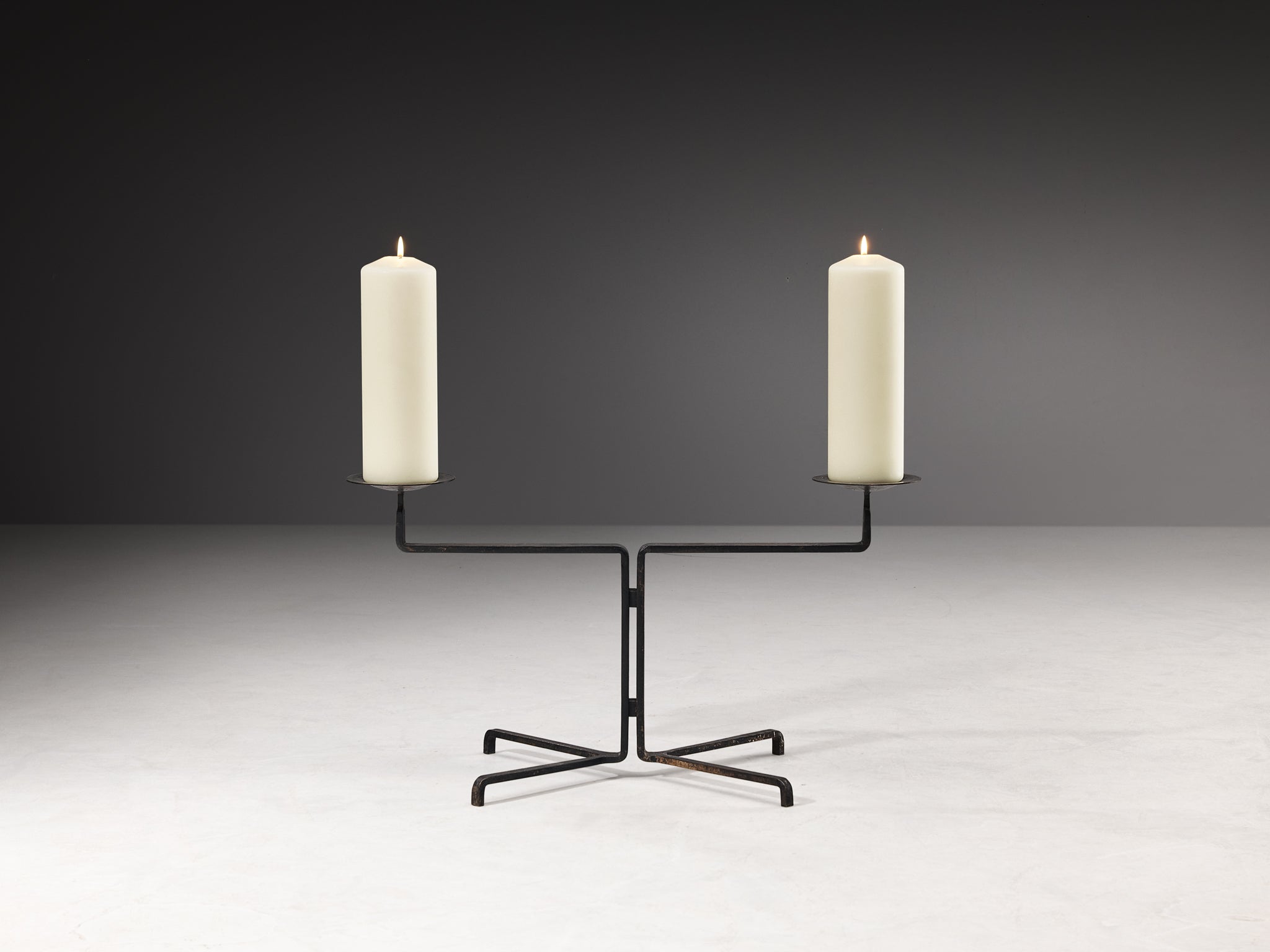 1950s Minimalist Floor Candle Holder in Steel Decorative objects Morentz
