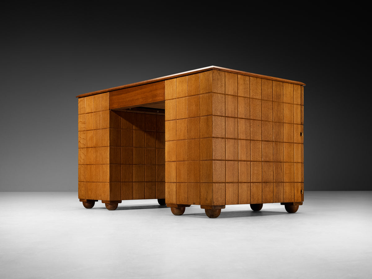 1920s Georges Chevalier for La Maîtrise Rare Desk in Oak and Leather Tables Morentz