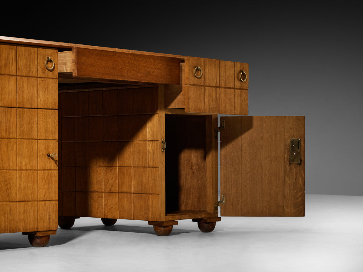 1920s Georges Chevalier for La Maîtrise Rare Desk in Oak and Leather Tables Morentz