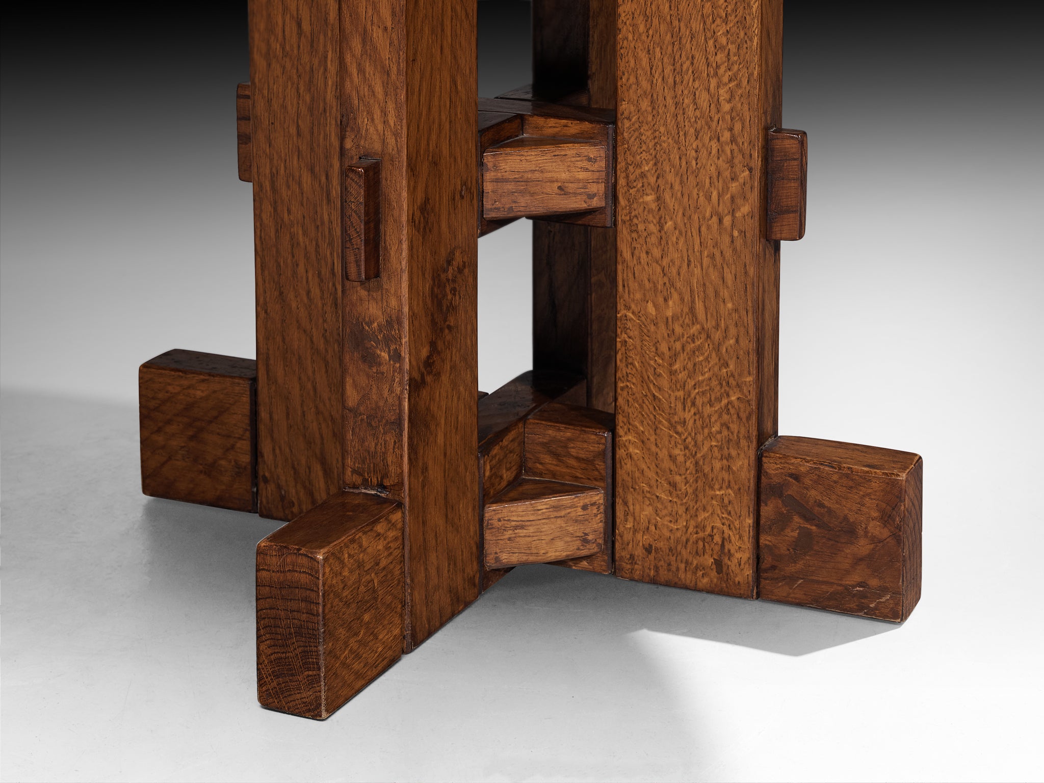 Giuseppe Rivadossi for Officina Rivadossi Round Dining Table in Oak Tables Morentz