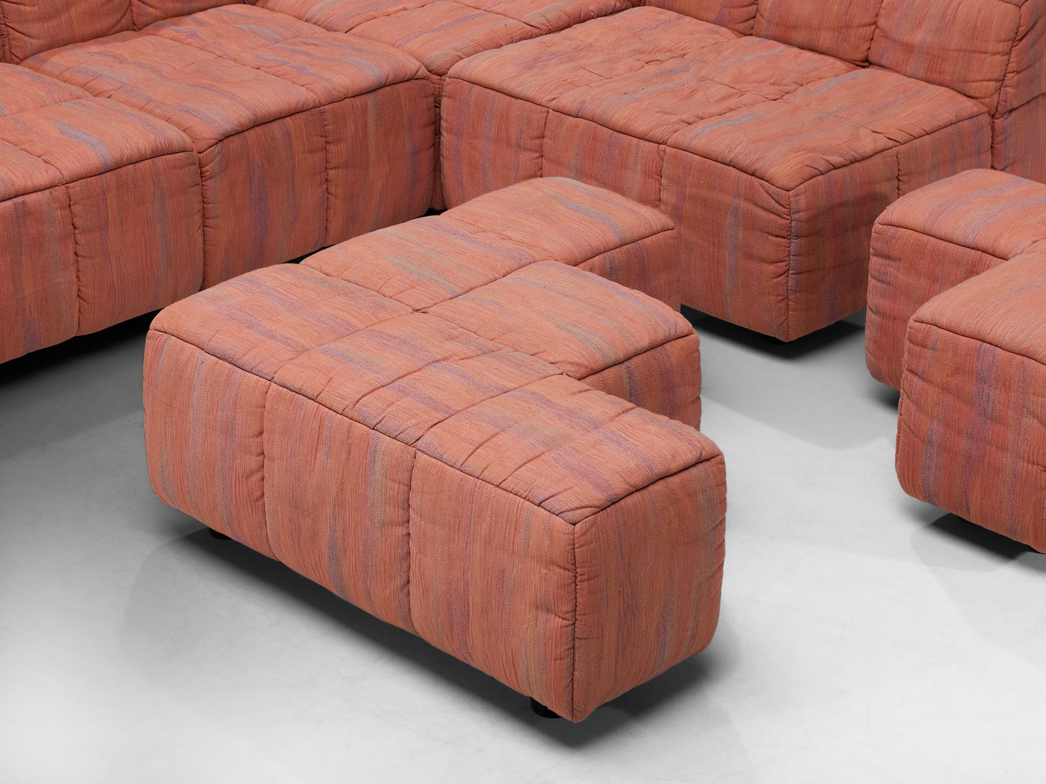 Hans Hopfer for Neue Wiener Werkstätte 'Castell' Sectional Sofa in Pink Fabric Seating Morentz