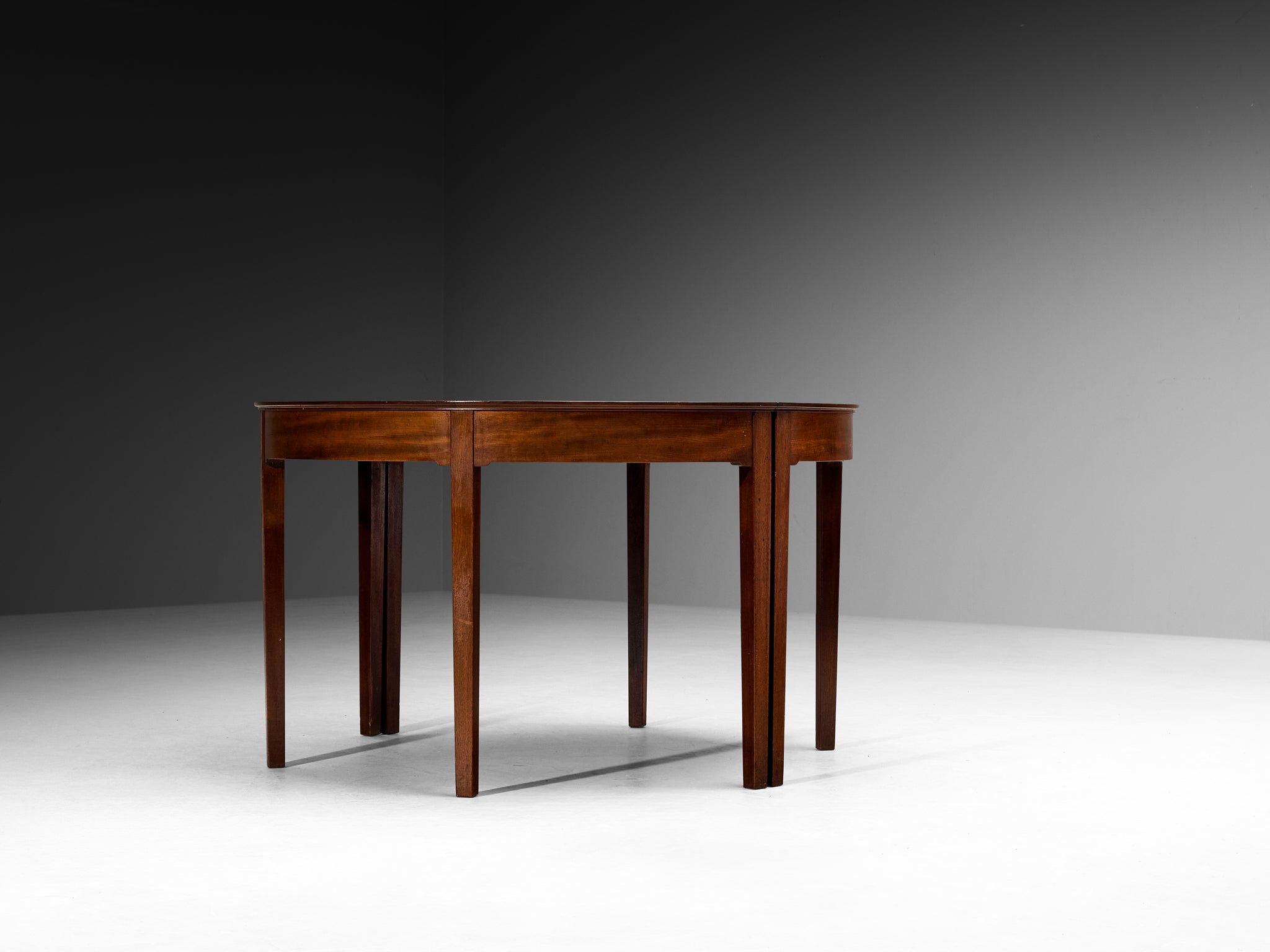 Rare Jens Houmøller Klemmensen for Peder Pedersen Round Dining Table in Mahogany Tables Morentz