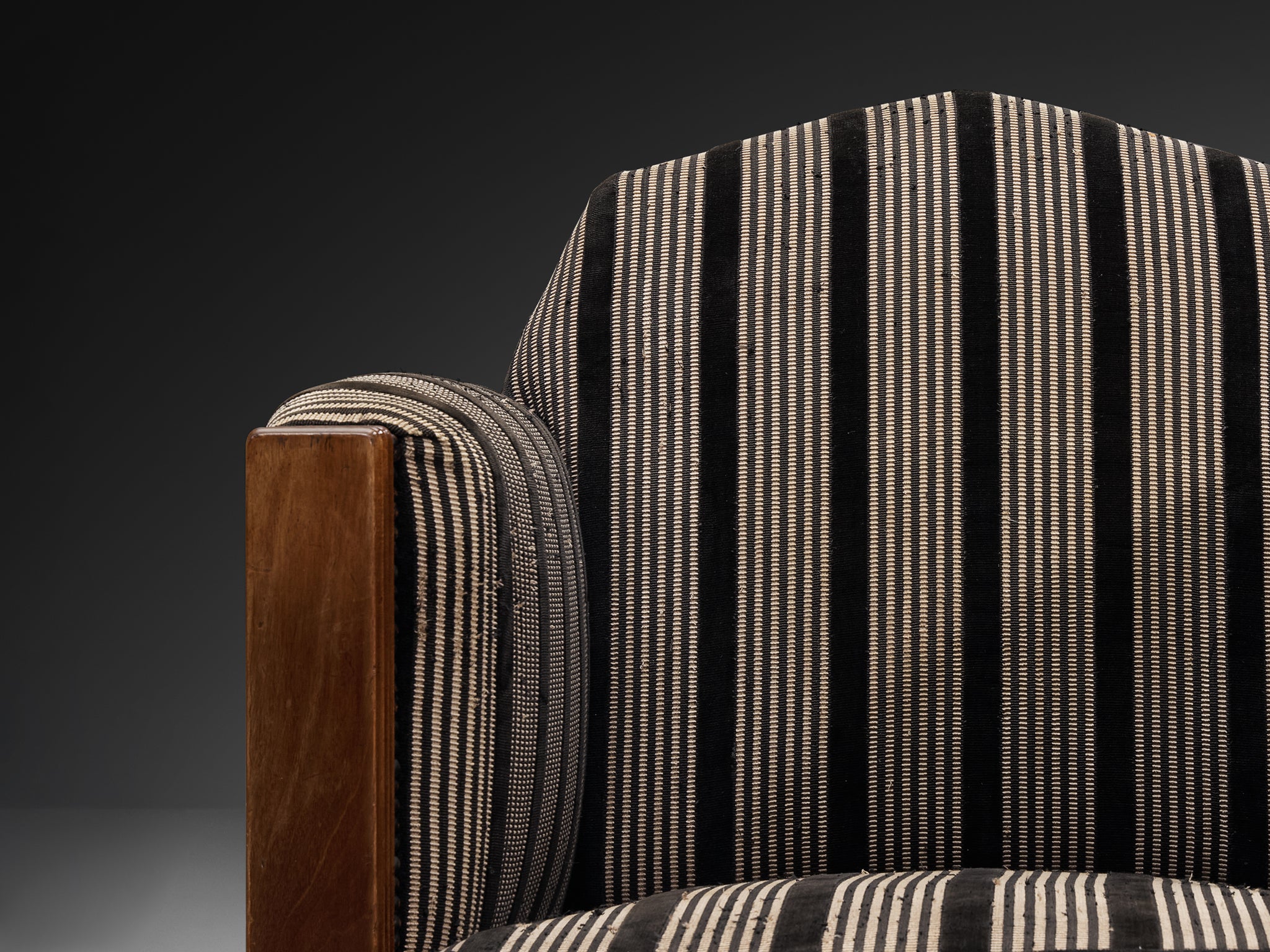 Pair of Dutch Art Deco Amsterdamse School Lounge Chairs in Walnut Seating Morentz