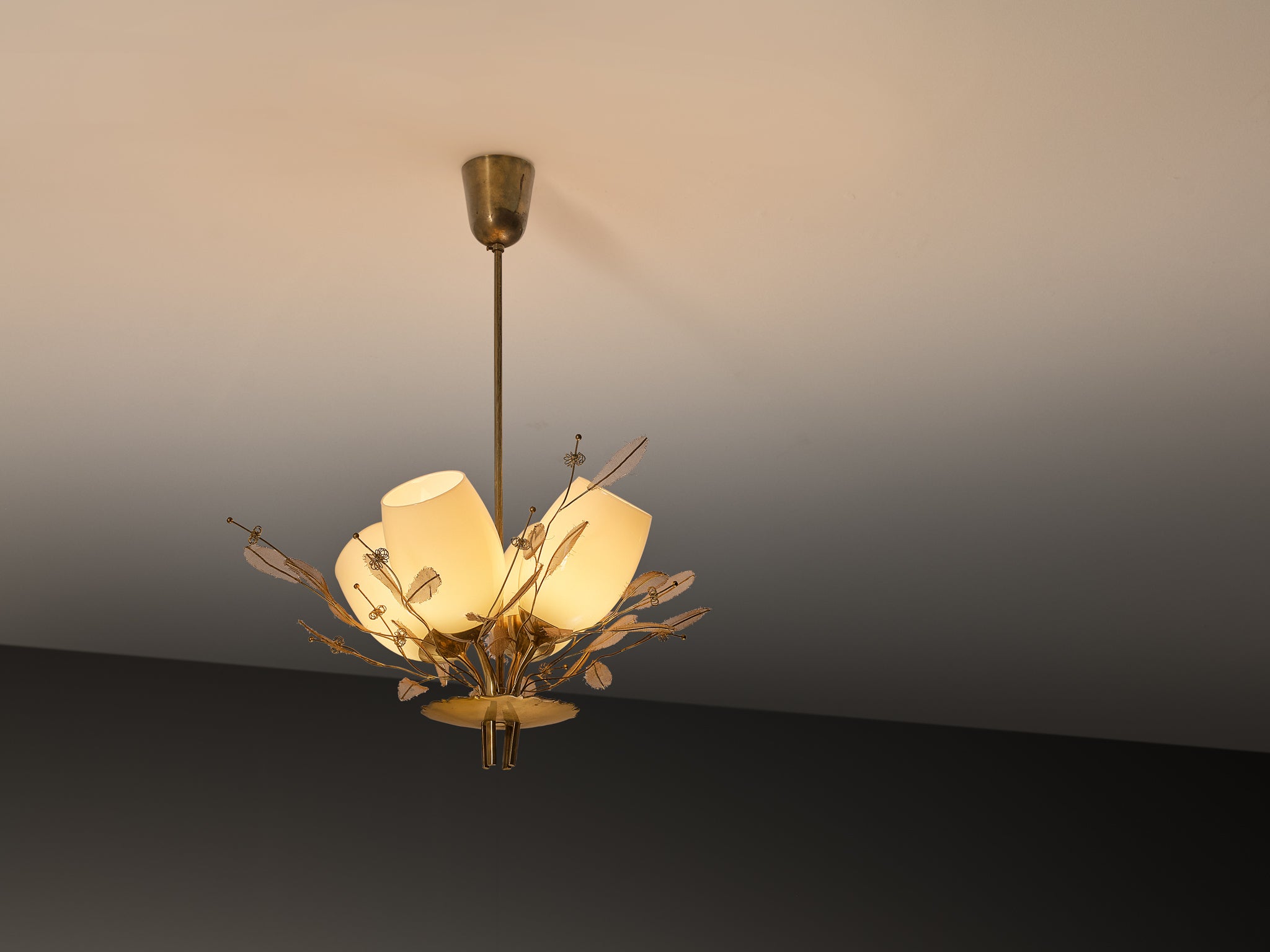Paavo Tynell for Taito Oy 'Concerto' Chandelier in Brass and Beige Glass Lighting Morentz