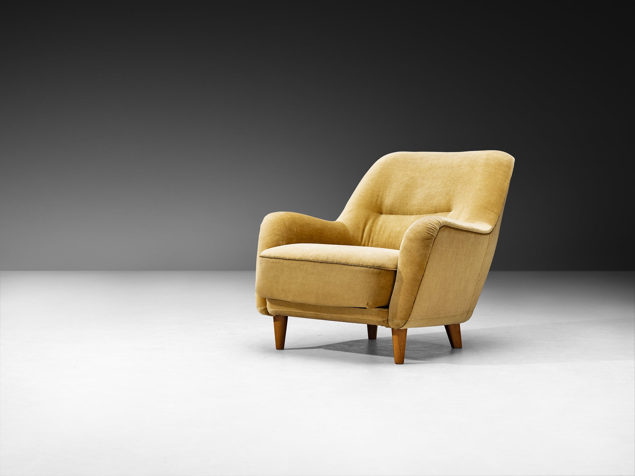 Pair of Mid-Century Modern Lounge Chairs in Velvet Seating Morentz