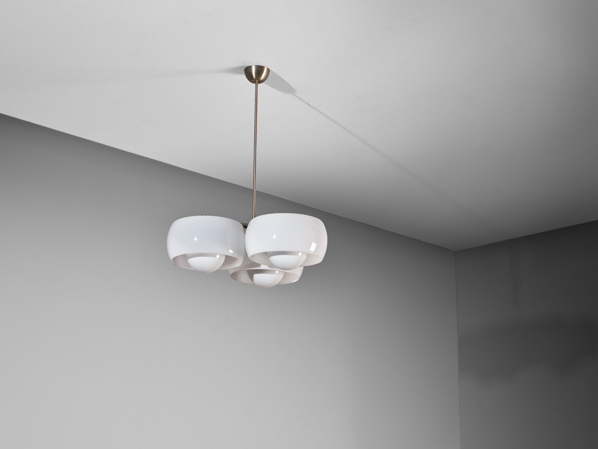 Vico Magistretti for Artemide 'Triclinio' Chandelier in Opaline Glass