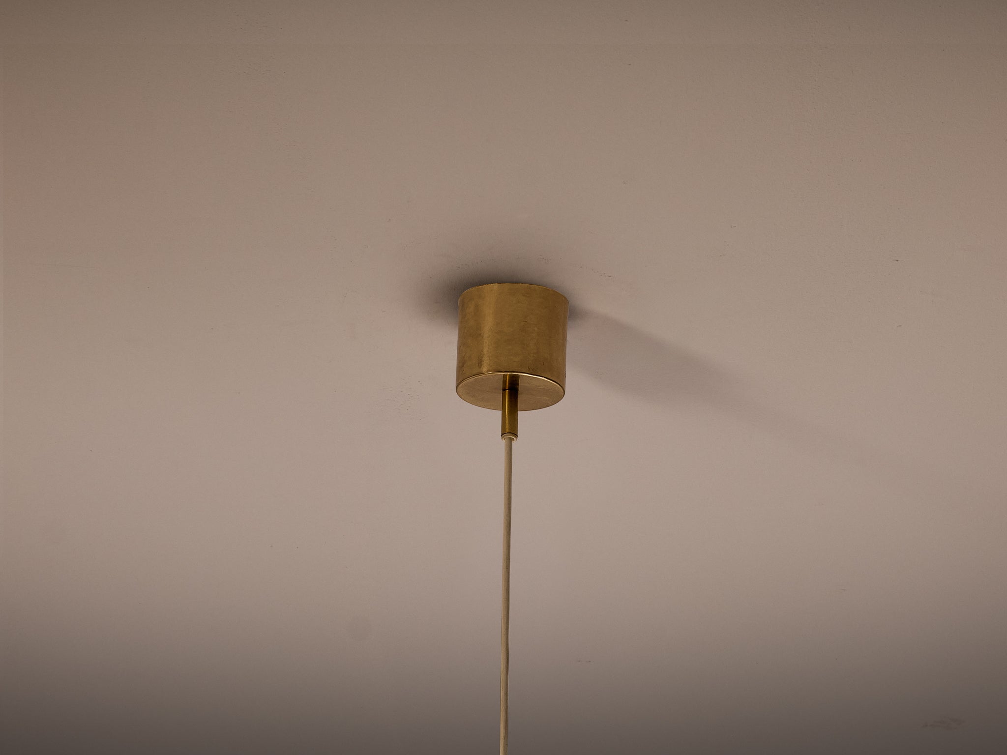 Hans-Agne Jakobsson Chandelier in Brass with Silk Strings Lighting Morentz