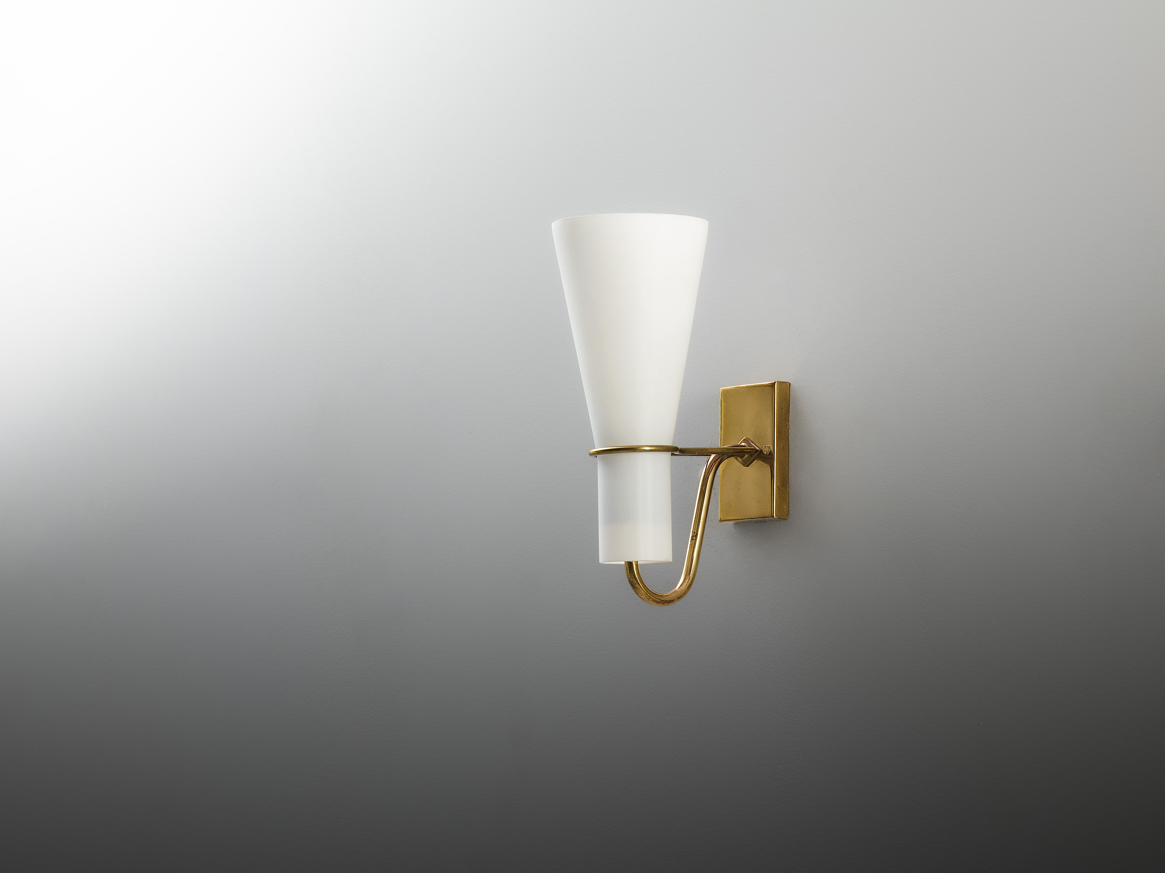 Hans Bergström for ASEA Wall Light in Brass and White Opal Glass Lighting Morentz