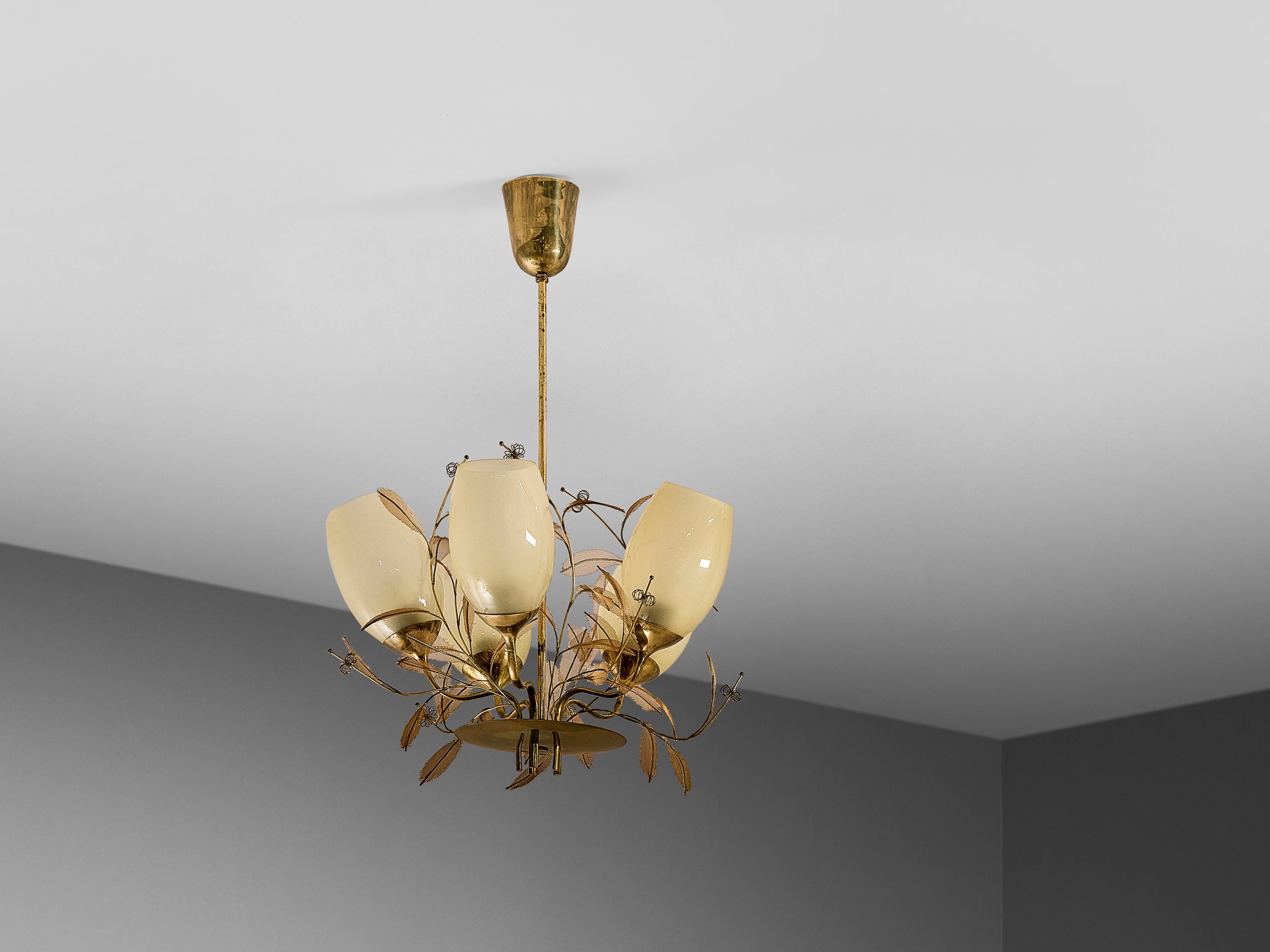 Paavo Tynell for Taito Oy 'Concerto' Chandelier in Brass and Beige Glass Lighting Morentz