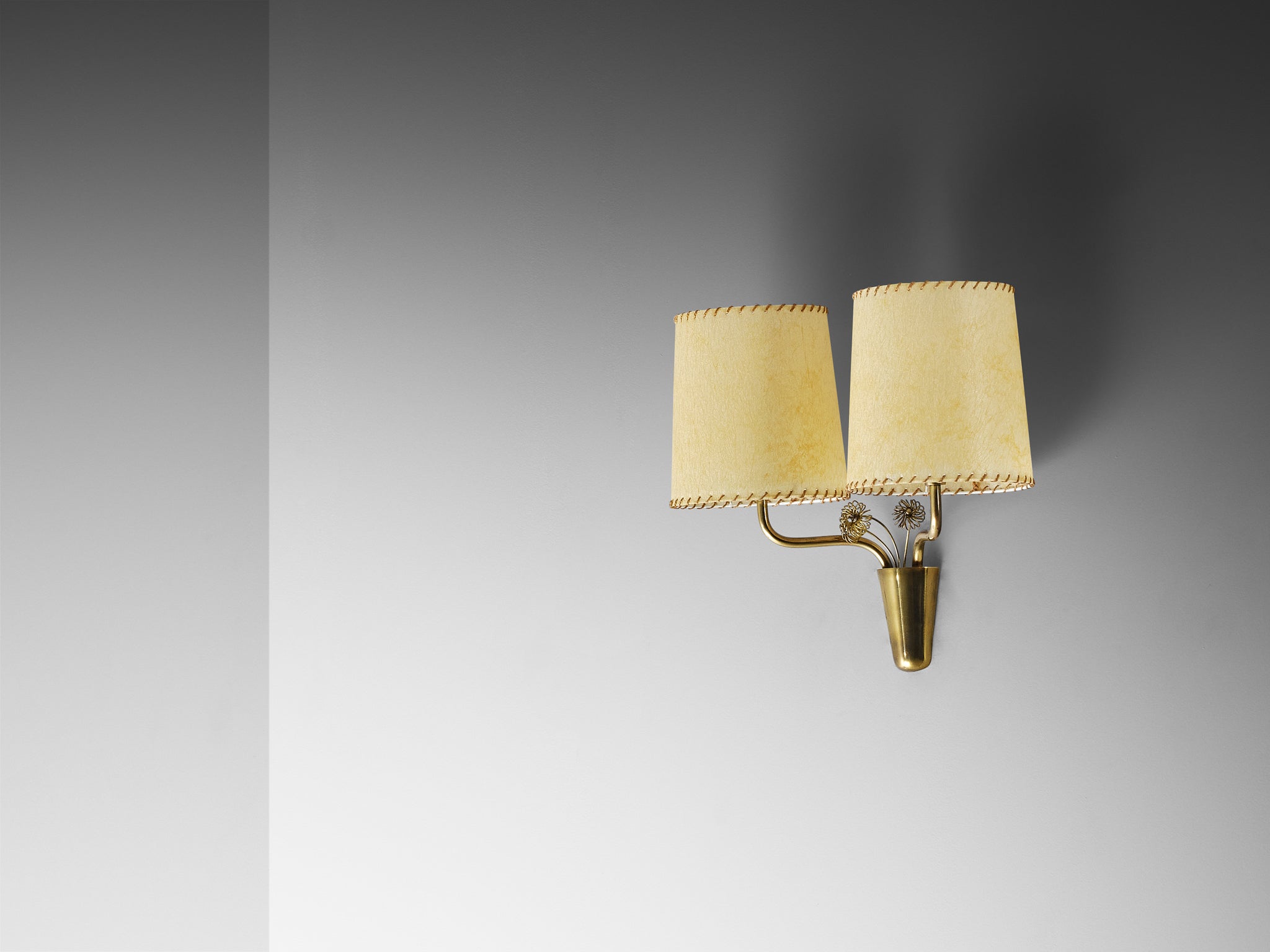 Elegant Paavo Tynell for Taito Oy '9445' Wall Light in Brass Lighting Morentz