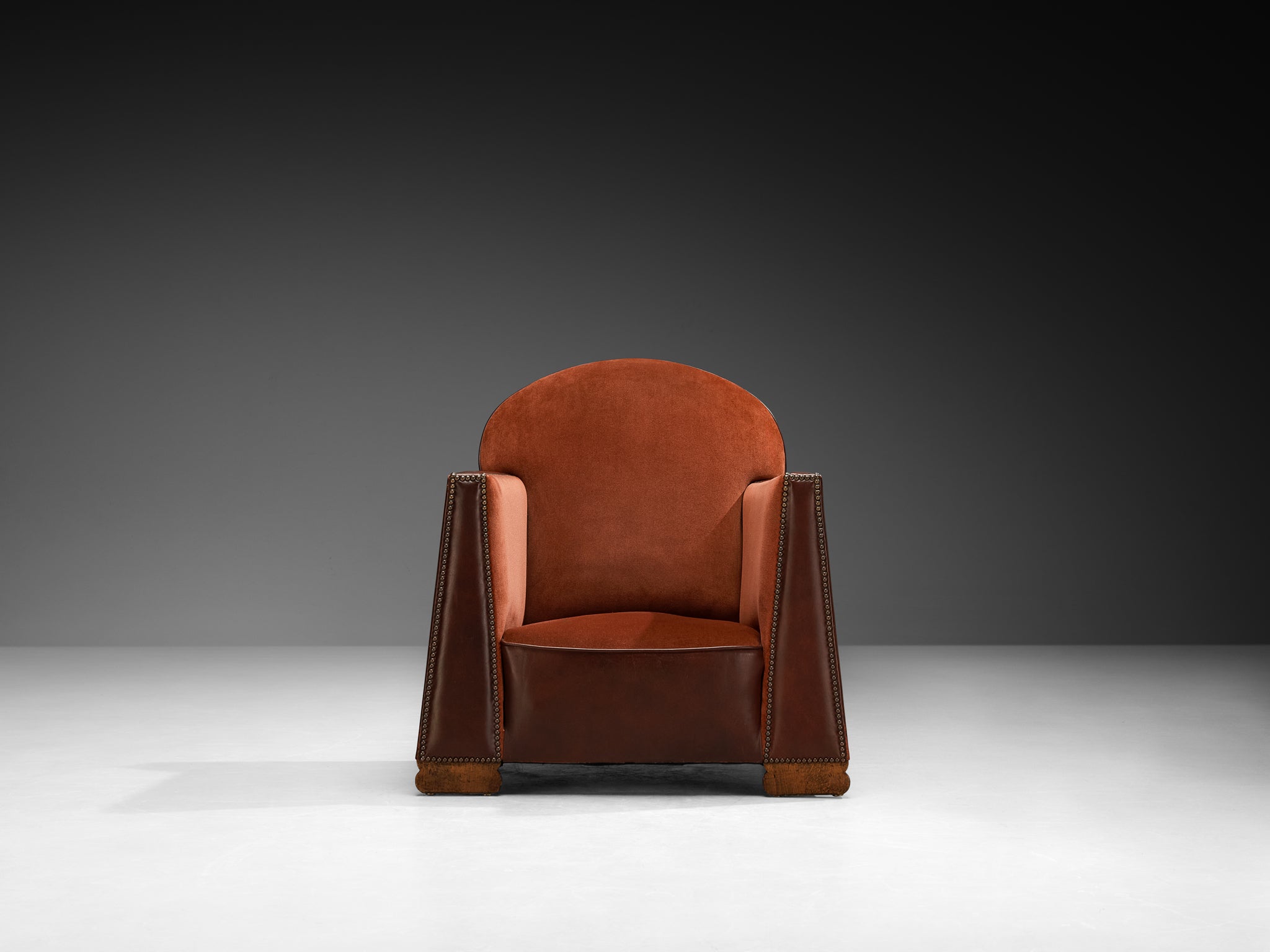 1930s Art Deco Lounge Chair with Trapezoidal Armrests Seating Morentz