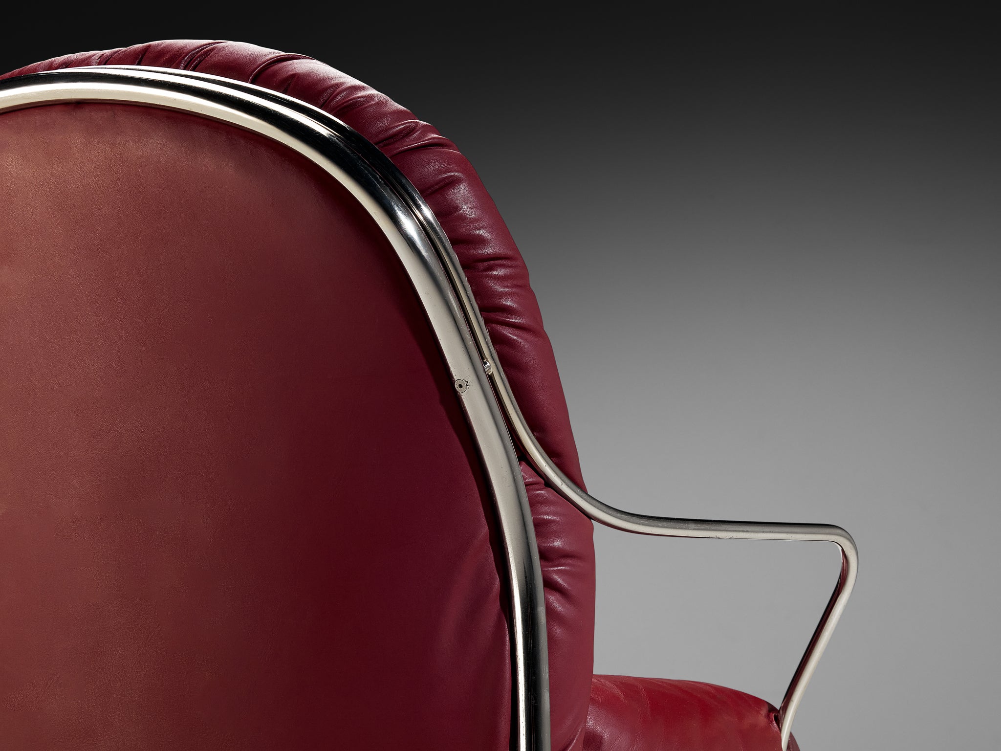 Carlo De Carli for Cinova Pair of '915' Lounge Chairs in Burgundy Red Leather Seating Morentz