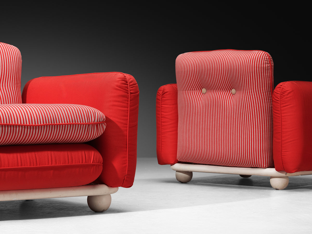 Postmodern Pair of Lounge Chairs in Red Striped and Red Fabric Seating Morentz