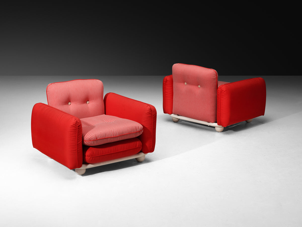 Postmodern Pair of Lounge Chairs in Red Striped and Red Fabric Seating Morentz