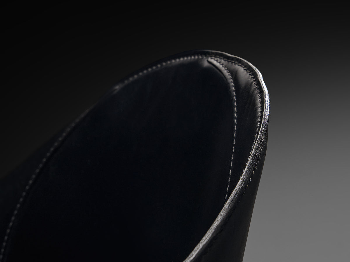 Mario Bellini for Cassina Set of Ten ‘Lira e Liuto’ Dining Chairs in Leather Seating Morentz