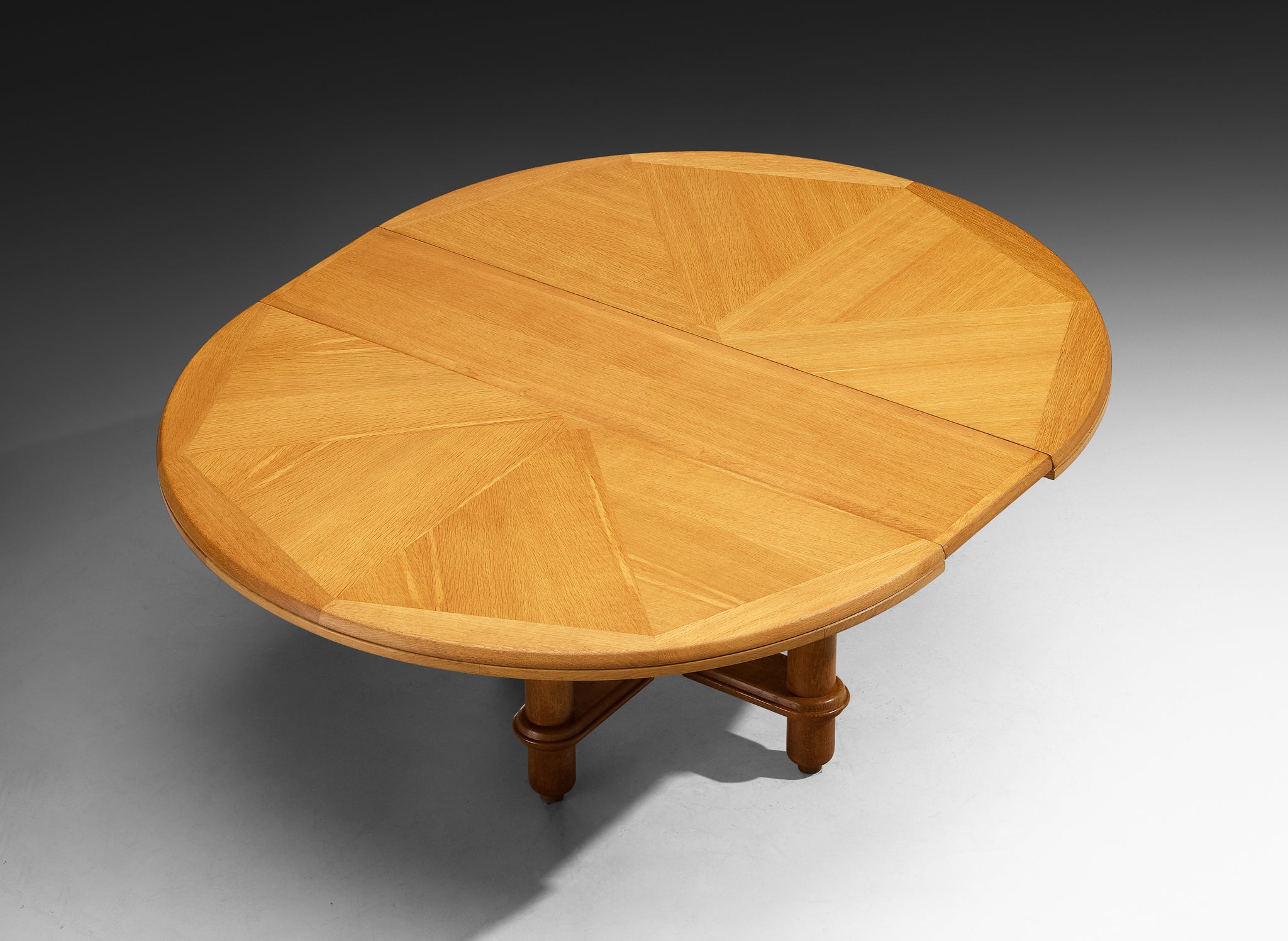 Guillerme & Chambron Extendable 'Victorine' Dining Table in Solid Oak Tables Morentz