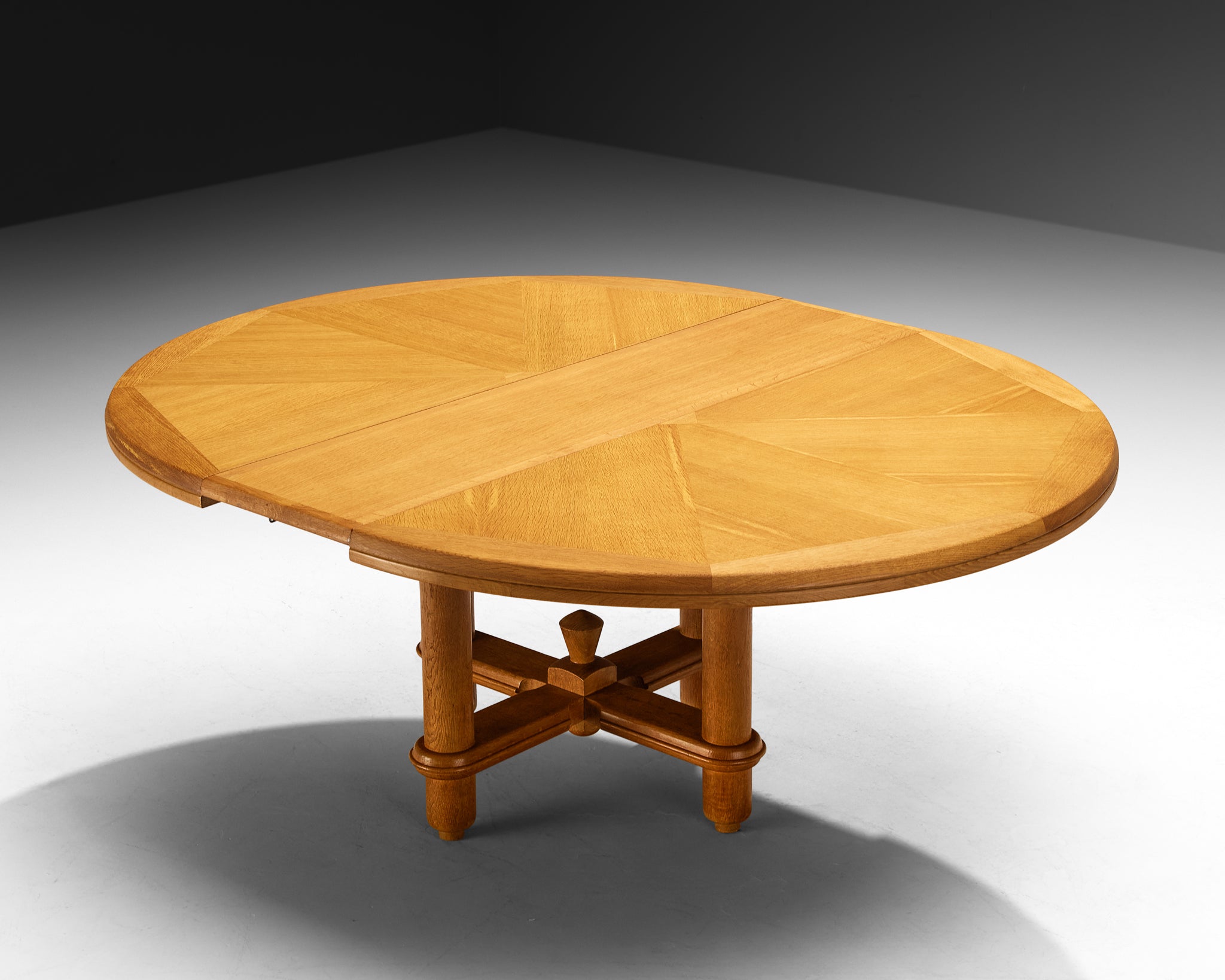 Guillerme & Chambron Extendable 'Victorine' Dining Table in Solid Oak Tables Morentz
