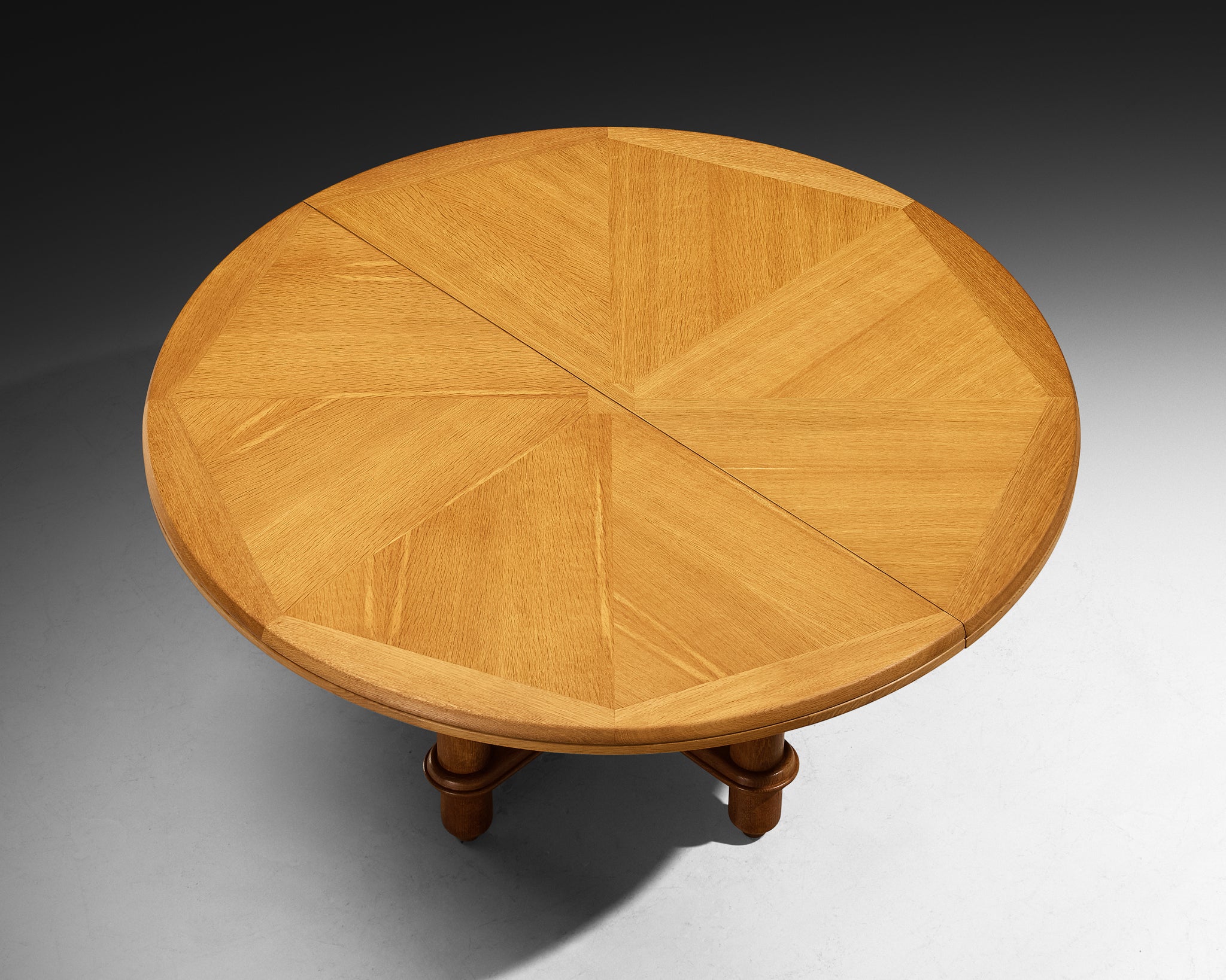 Guillerme & Chambron Extendable 'Victorine' Dining Table in Solid Oak Tables Morentz