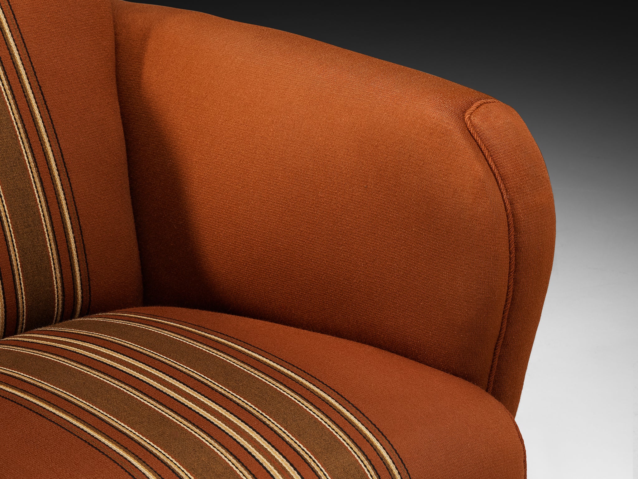 1940s Art Deco Lounge Chair with Curved Armrests