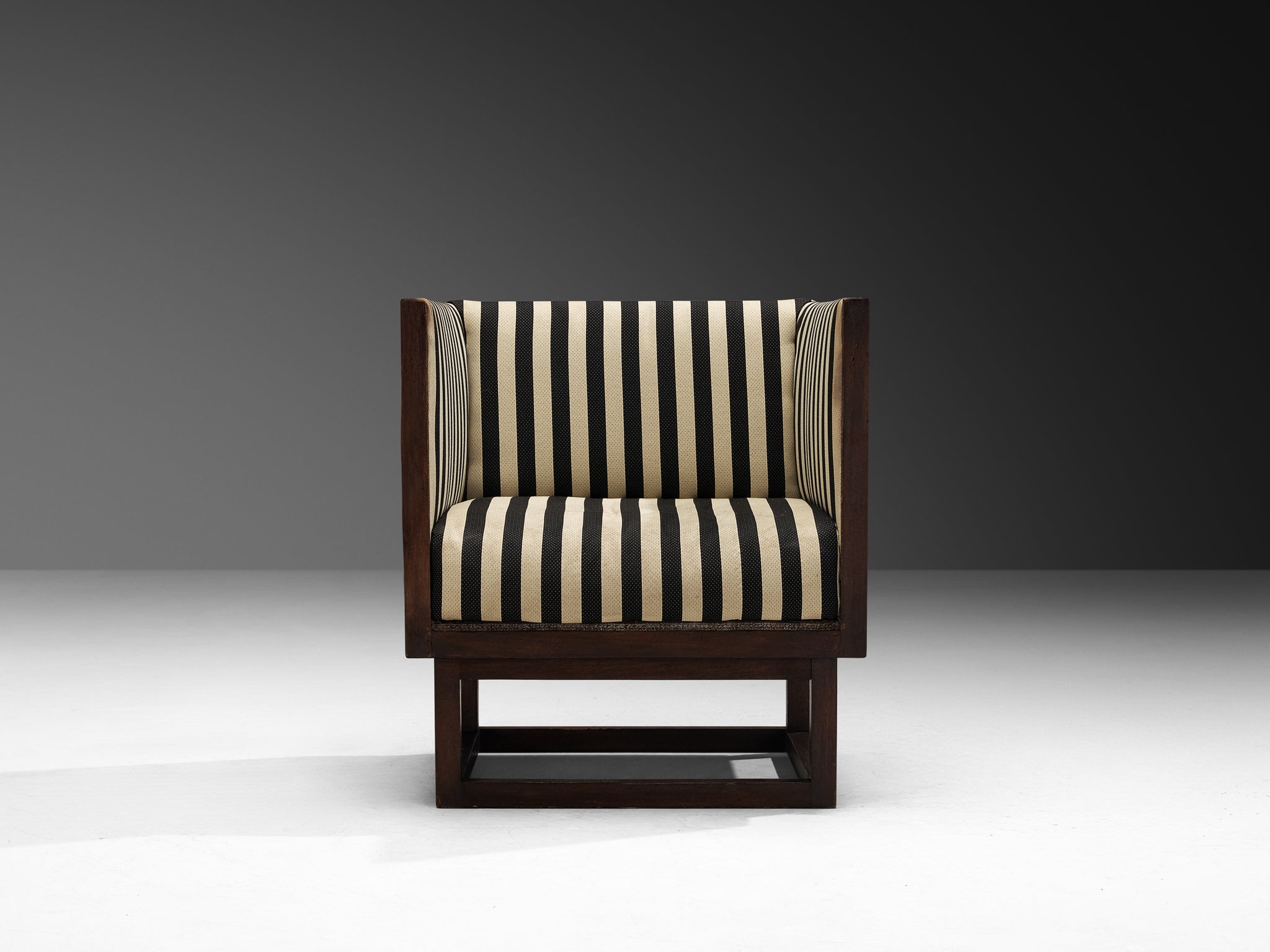 Josef Hoffmann Pair of 'Cabinett' Cubic Lounge Chairs in Mahogany
