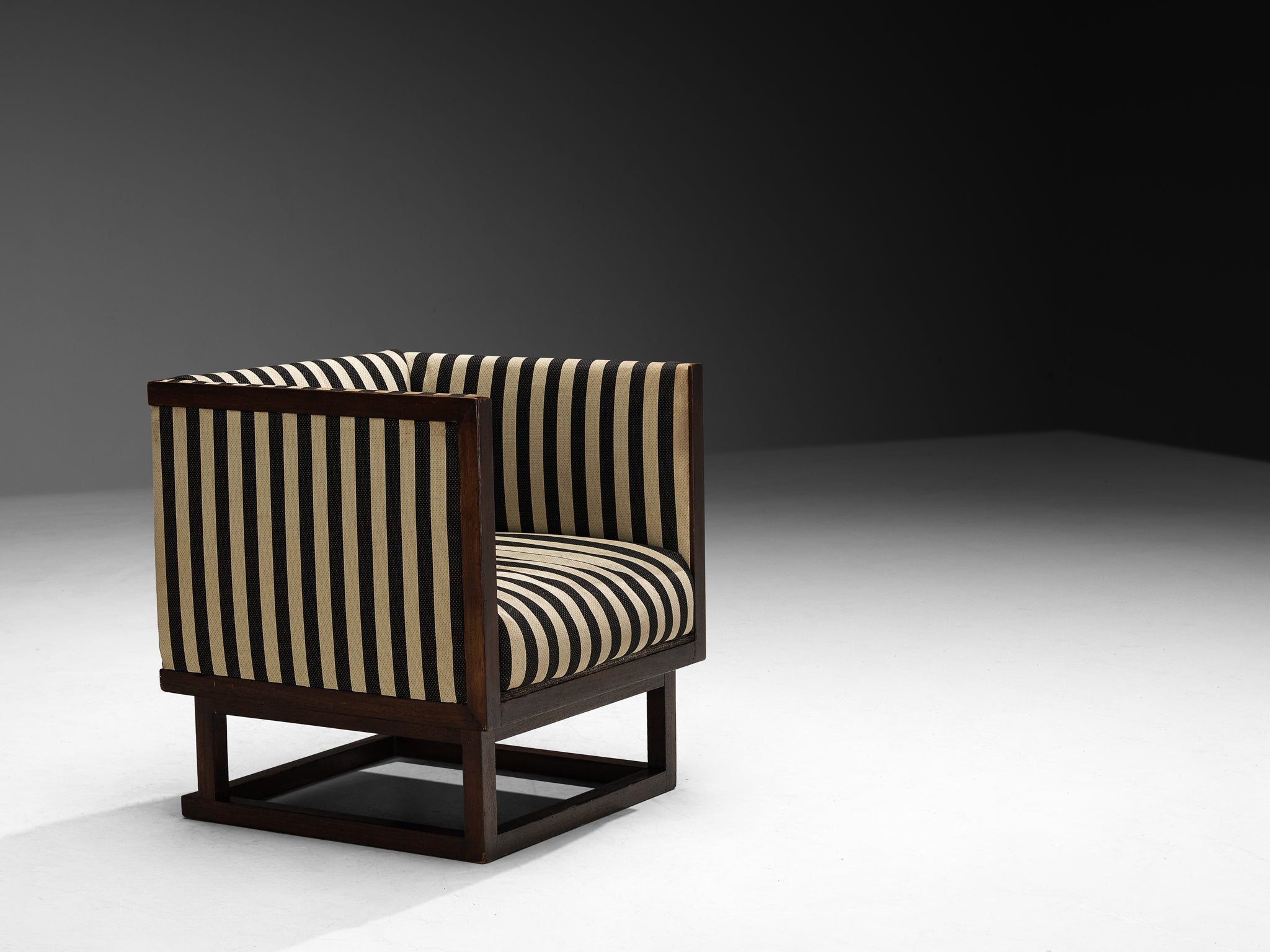 Josef Hoffmann Pair of 'Cabinett' Cubic Lounge Chairs in Mahogany
