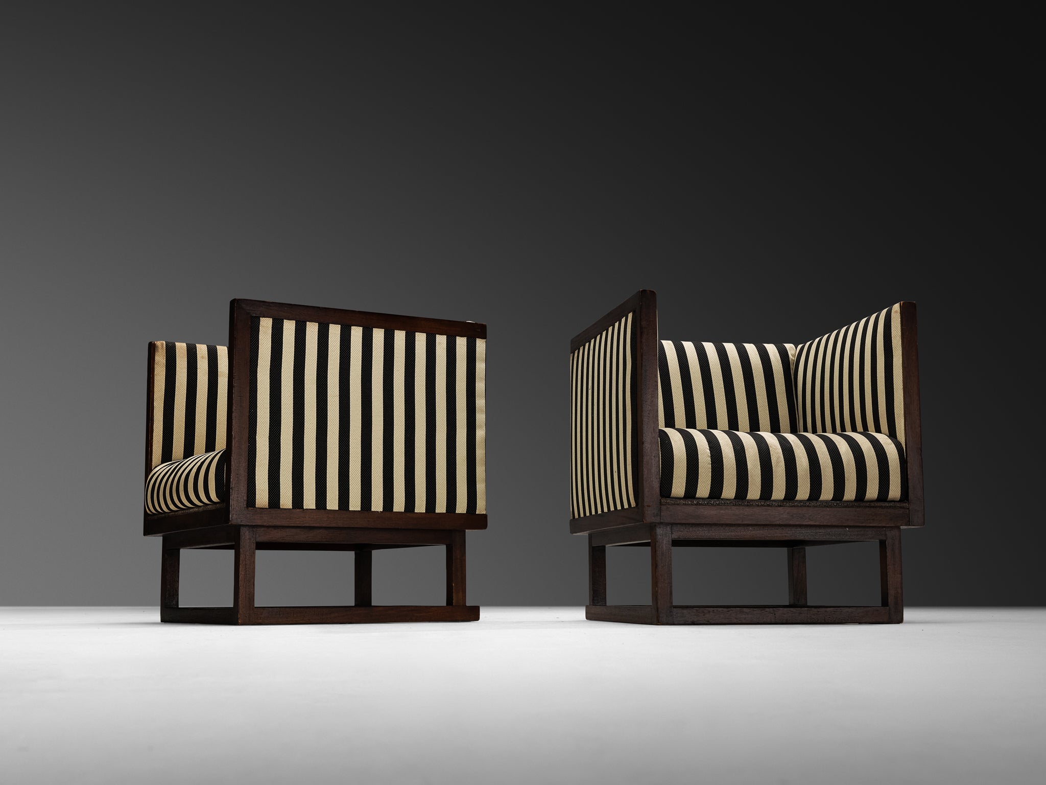 Josef Hoffmann Pair of 'Cabinett' Cubic Lounge Chairs in Mahogany