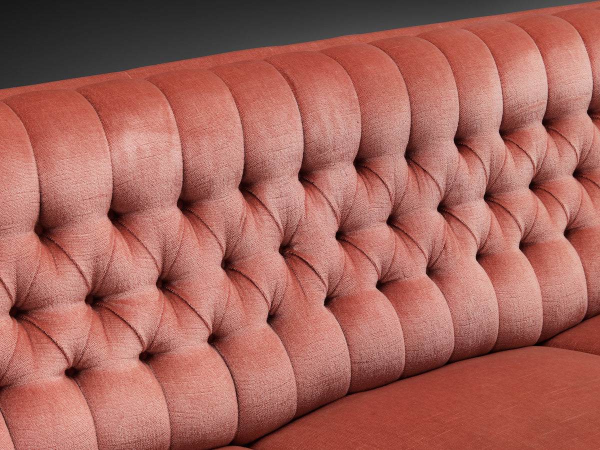 1950s Mid-Century Sofa in Tufted Dusty Pink Velvet and Oak Seating Morentz