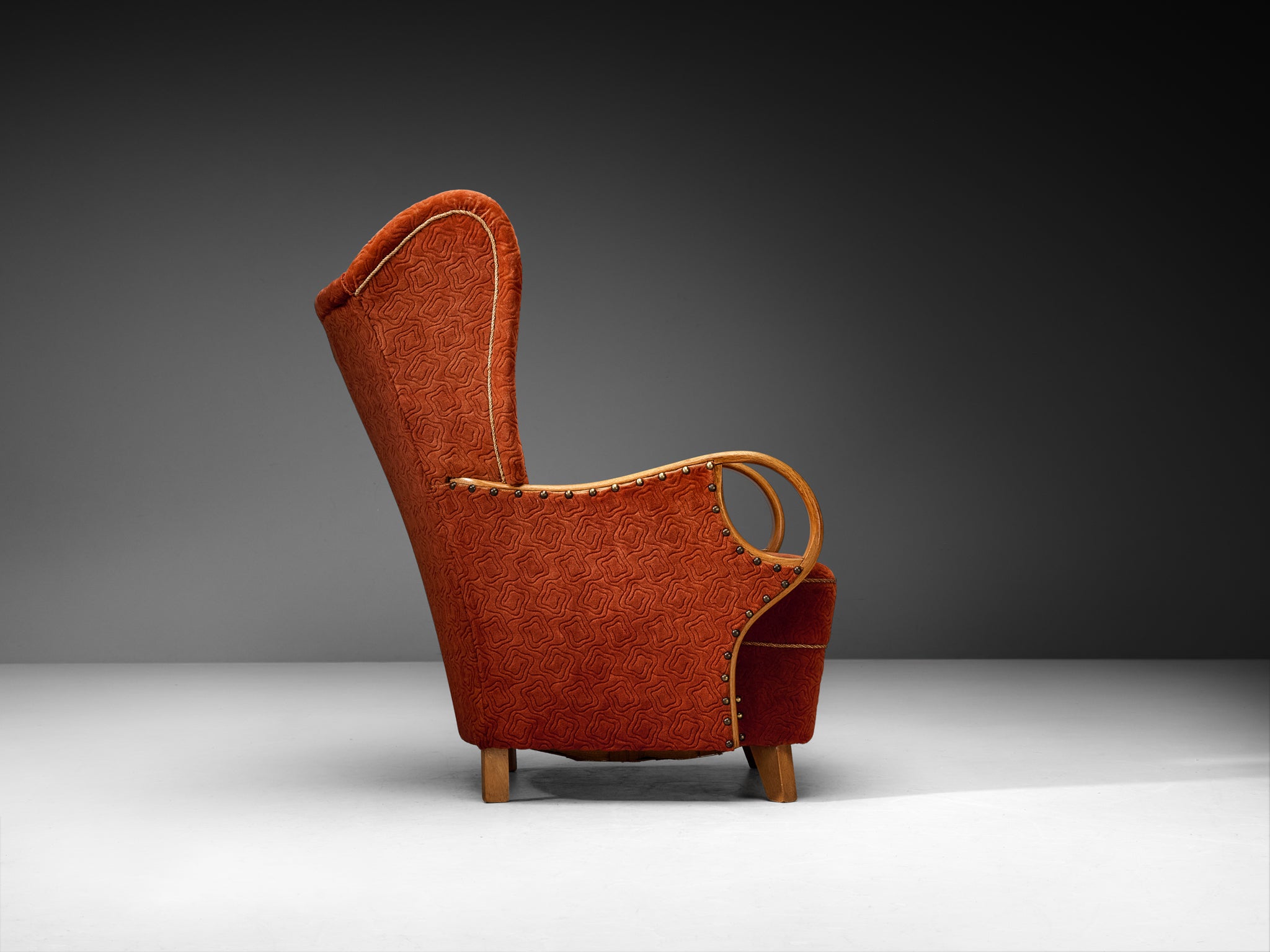 1950s Lounge Chair with Wing-Shaped Ears and Curved Armrests Seating Morentz