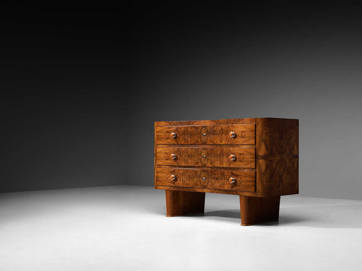 Italian Art Deco Chest of Drawers in Walnut with Amber Coloured Handles Case pieces and storage cabinets Morentz