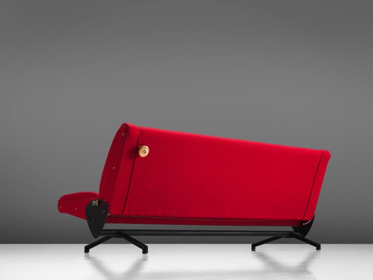 Osvaldo Borsani for Tecno 'D70' Sofa in Red Upholstery