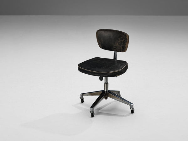 Eero Saarinen for Knoll Desk Chair in Black Leather and Metal