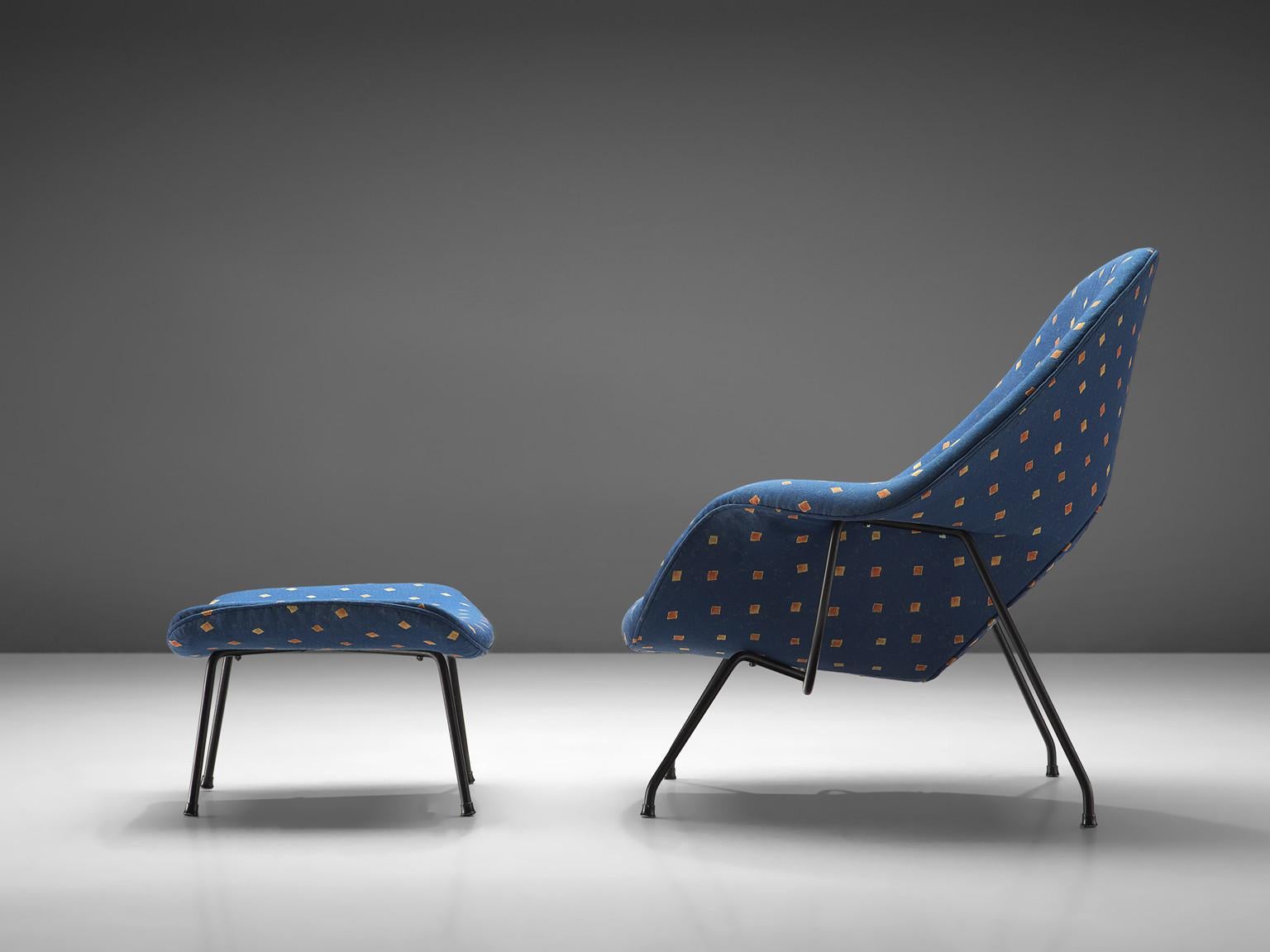 Eero Saarinen for Knoll 'Womb' Chair with Ottoman in Blue Upholstery