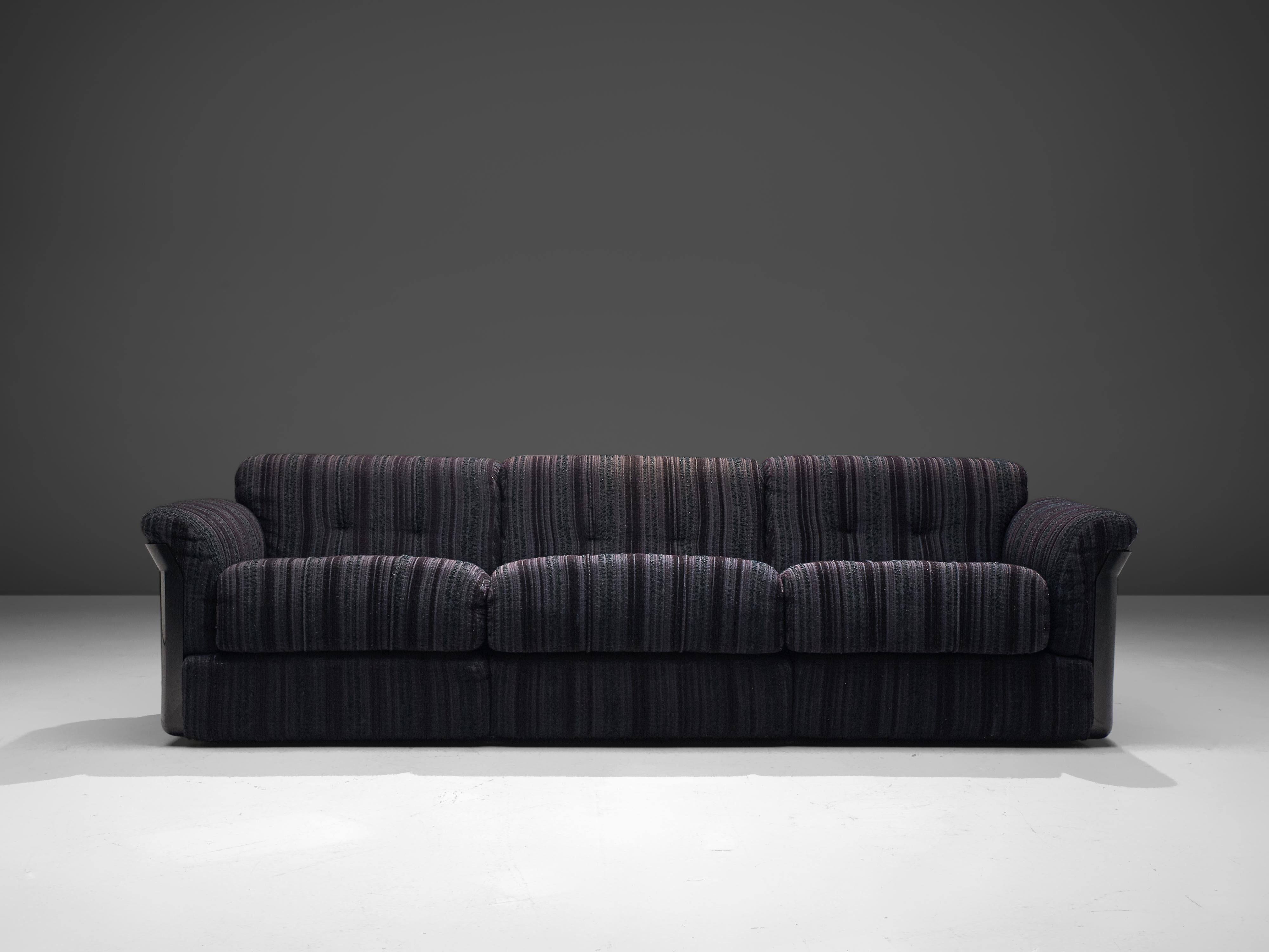 Vittorio Introini for Saporiti 'Larissa' Sofa in Delicate Upholstery