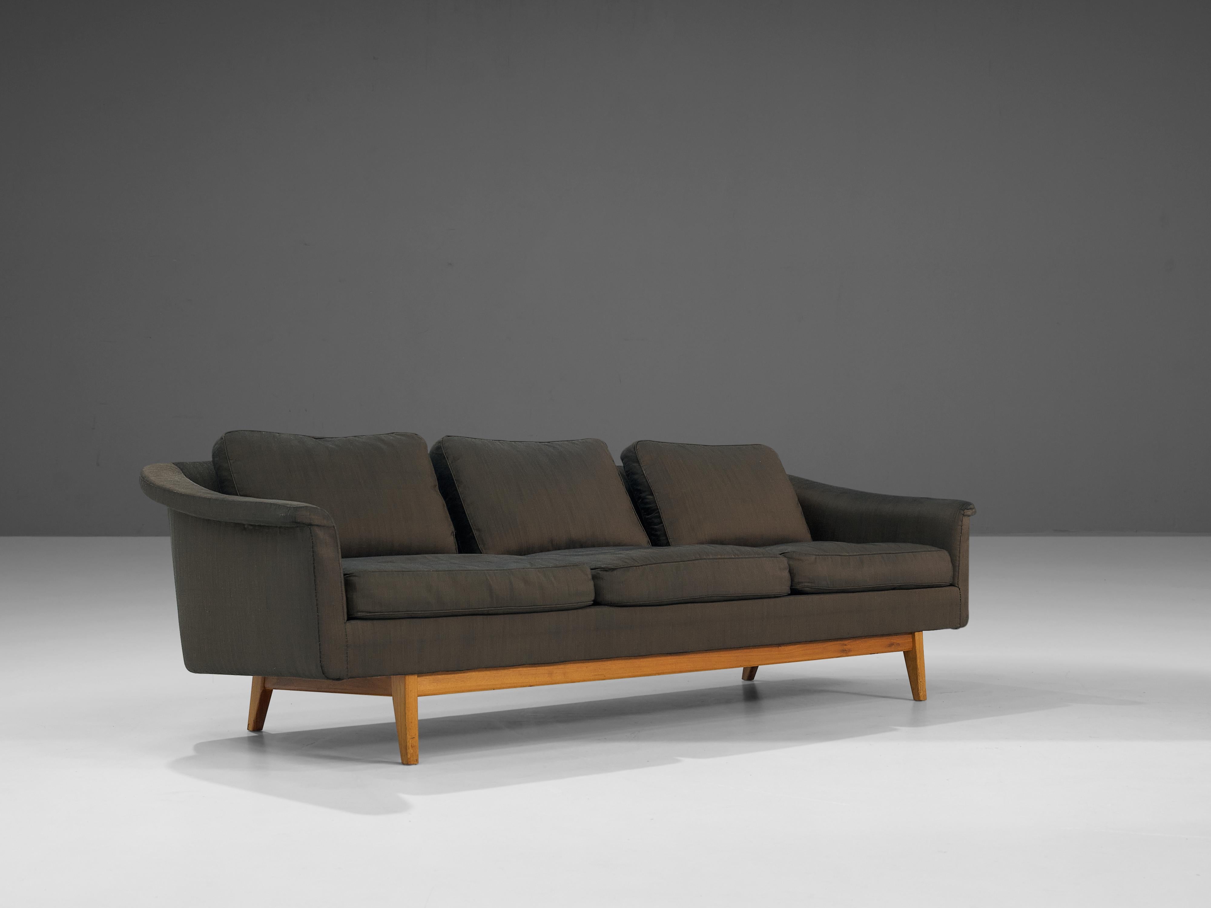 Folke Ohlsson for Dux ‘Passadena’ Sofa in Grey Upholstery and Walnut